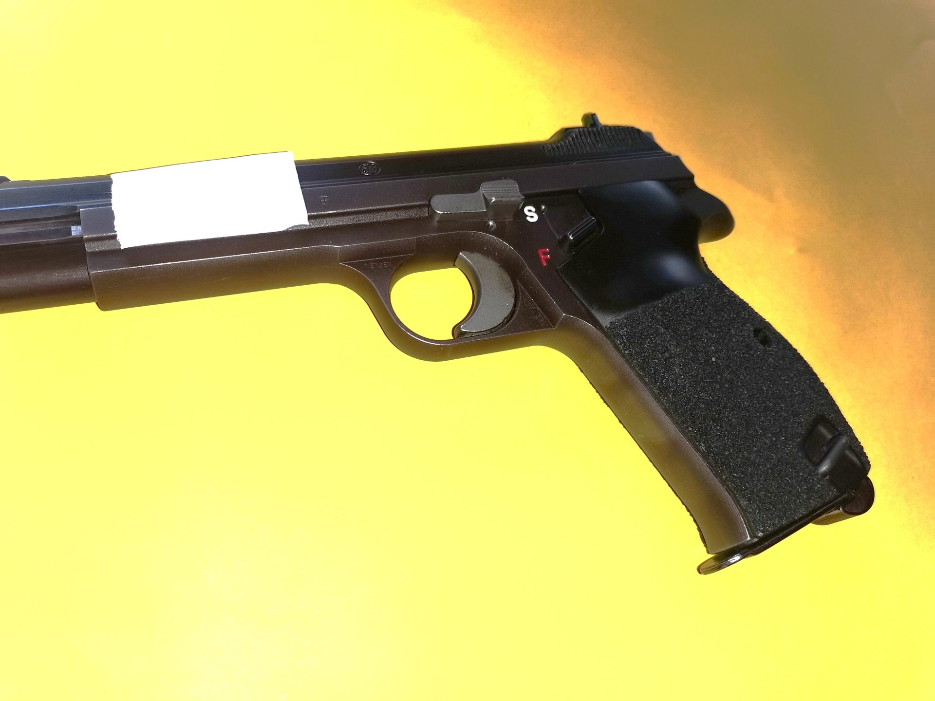 Griffschalen für SIG 210 – Bild 3