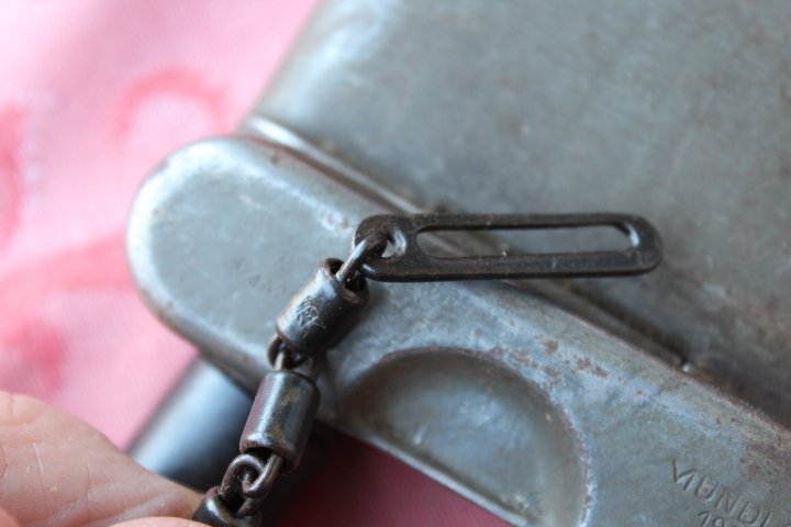 Wehrmacht. 98k. K43 Reinigungsgerät RG34. Mit Ersatzkette und Schwarzem Bakelitöler – Bild 2