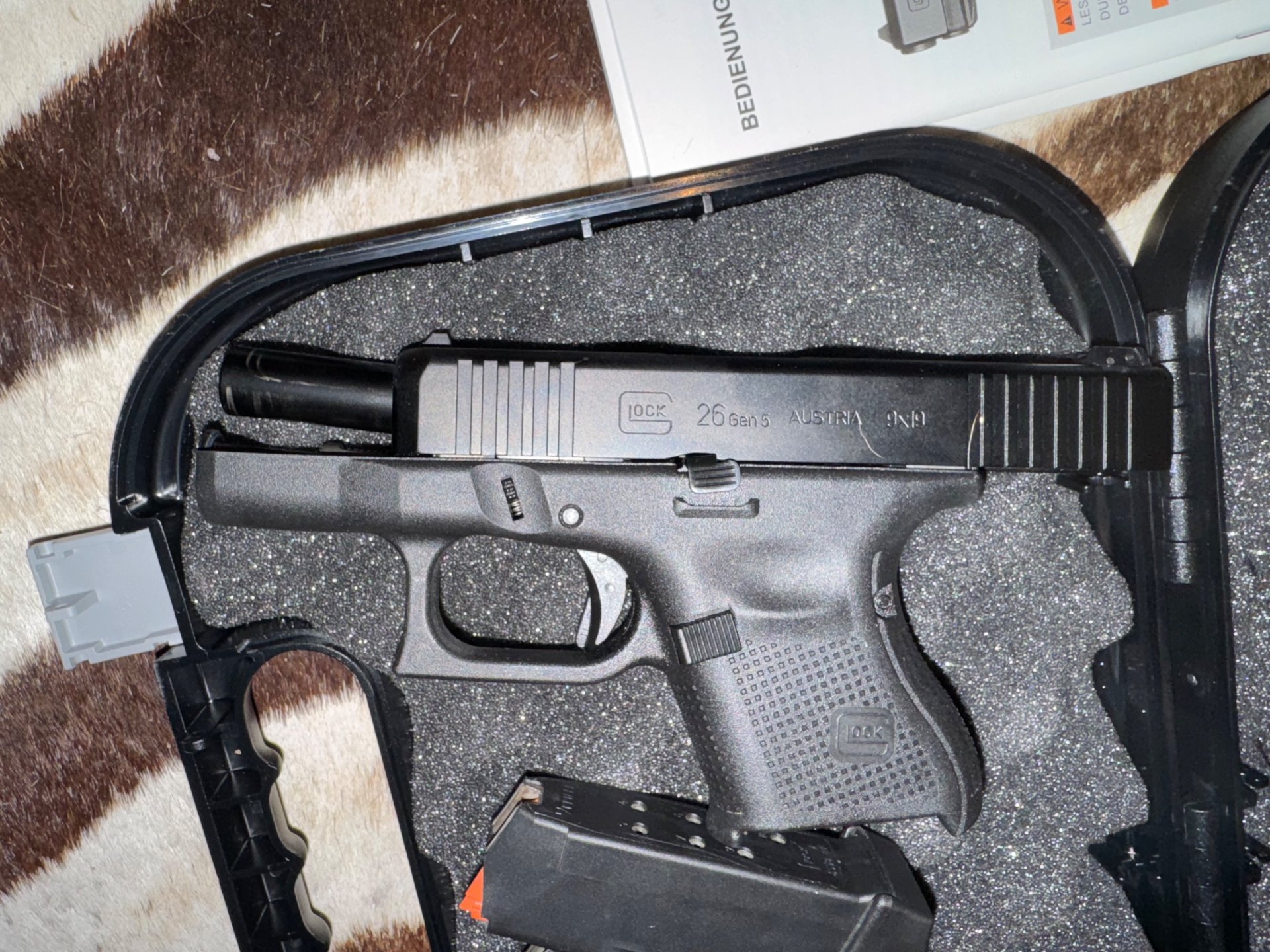 Glock 26 Gen5 9mm (9x19) – ungeschossen – 5 Magazine – OVP – Bild 3