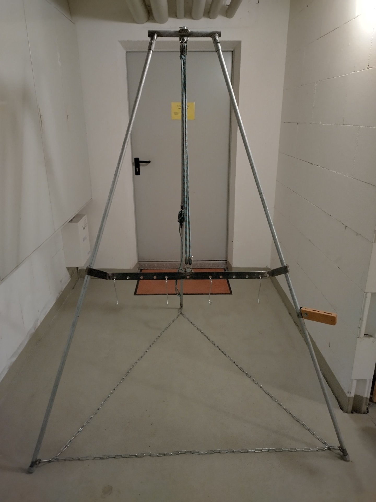 Aufbrechgestell, stabil, bis 200 kg – Bild 1