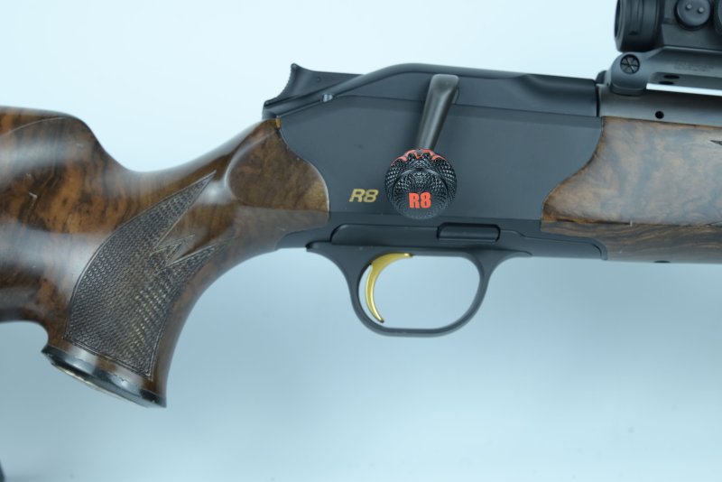 Kammergriffkugel Repetierkugel 26mm für Blaser R8 – Eichenlaub, Fischhaut & R8-Logo in Orange – Bild 1