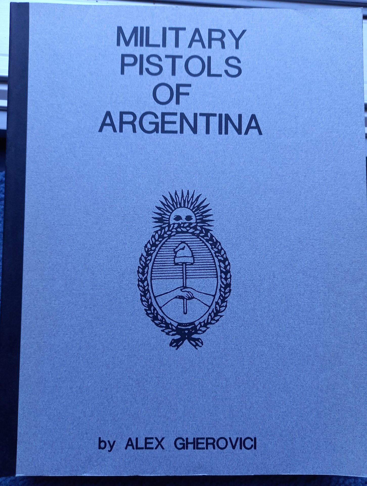 MILITARY PISTOLS OF ARGENTINA – Bild 1