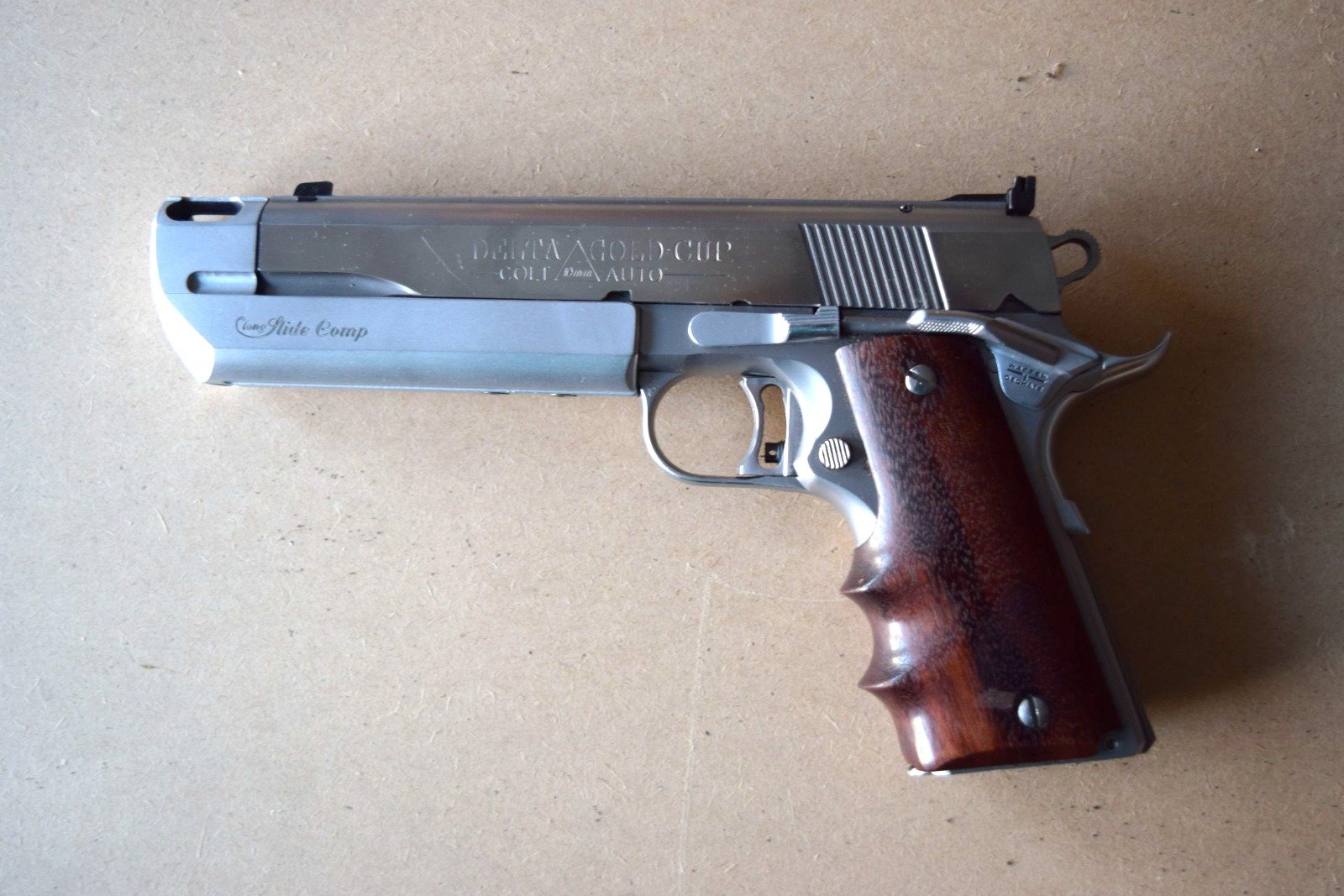 COLT DELTA GOLD CUP 10 mm AUTO Selten – Bild 1