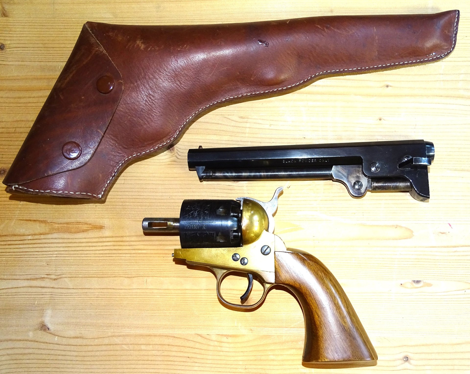 Vorderlader-Perkusions Revolver Navy Arms Kal: .36(BlackPowder) – Bild 4