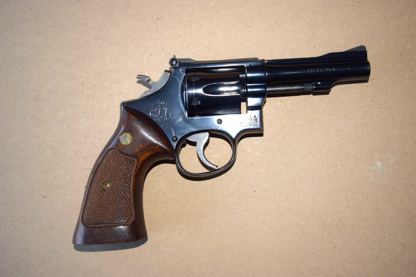 Smith & 48-2 4 Zoll 22 Magnum – Bild 2
