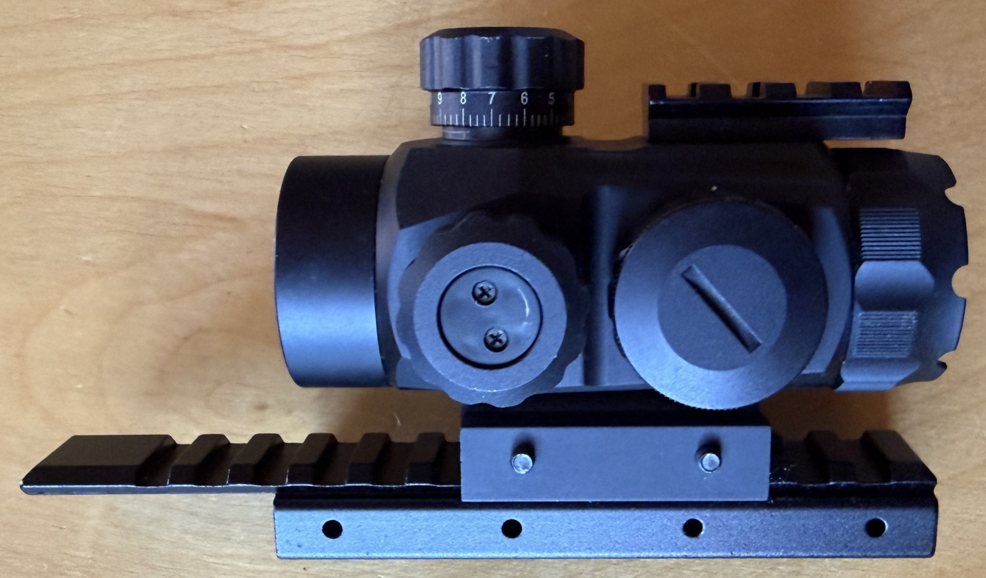 Rotpunktvisier (Red Dot Sight) bzw. Reflexvisier mit integrierter Montage für Picatinny-/Weaver-Schi – Bild 1