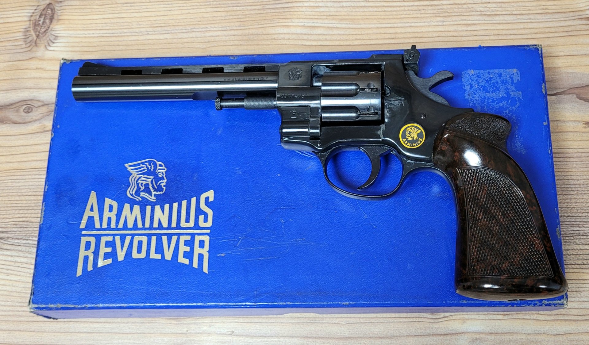 Revolver Arminius HW 4 Kaliber 4mmLang Kugel Nr. 7 - Arminius HW4 – Bild 1