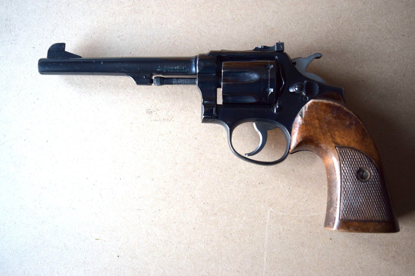 Smith & Wesson Military & Police 22 lr – Bild 1