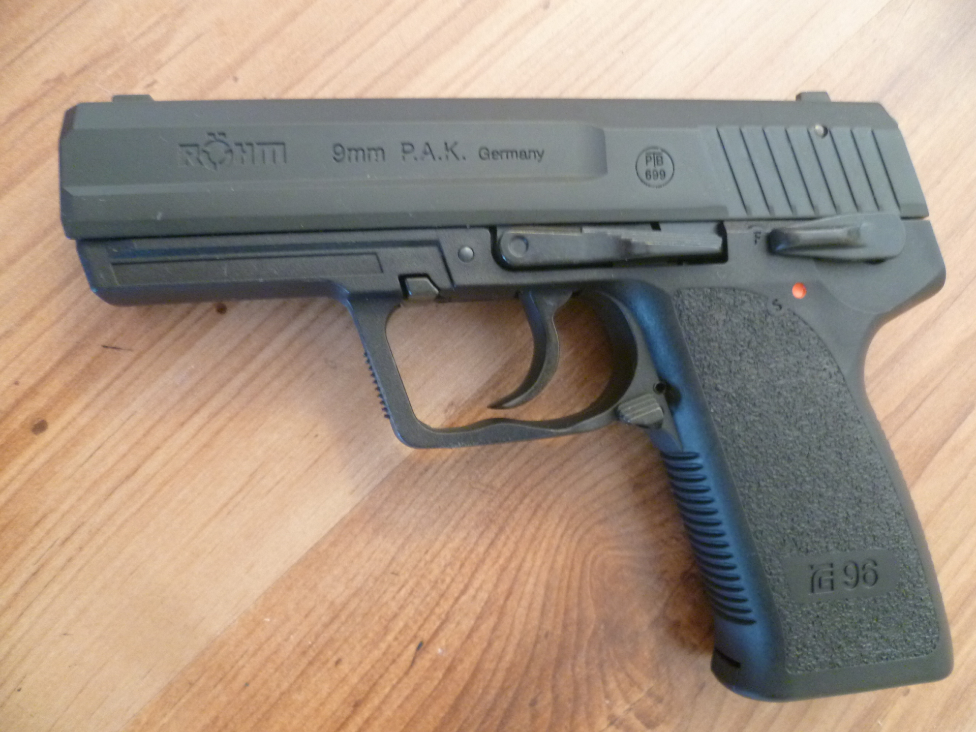 SRS Röhm RG 96 - 9 mm PAK – Bild 2