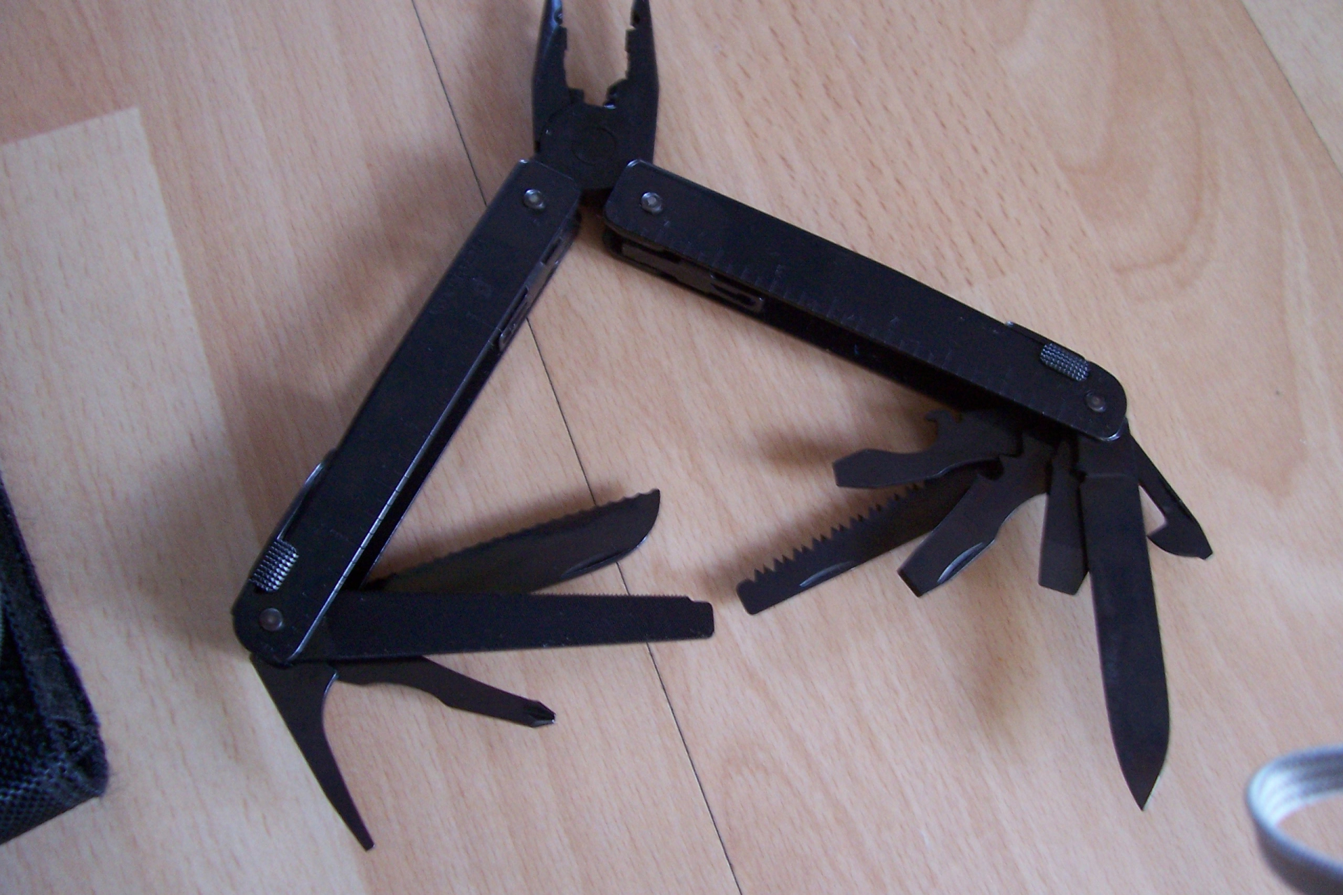 Victorinox, Multifunktionswerkzeug, Swiss Tool BS, schwarz 27 Funktionen, – Bild 2