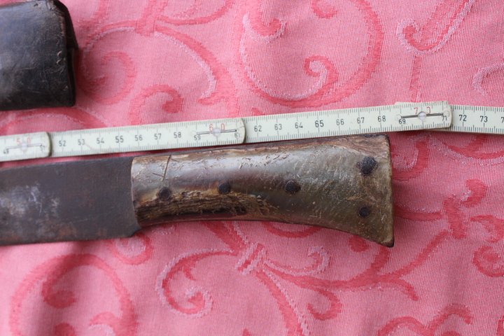 Sehr alte Machete. Alter und Herkunft sind unbekannt. – Bild 2