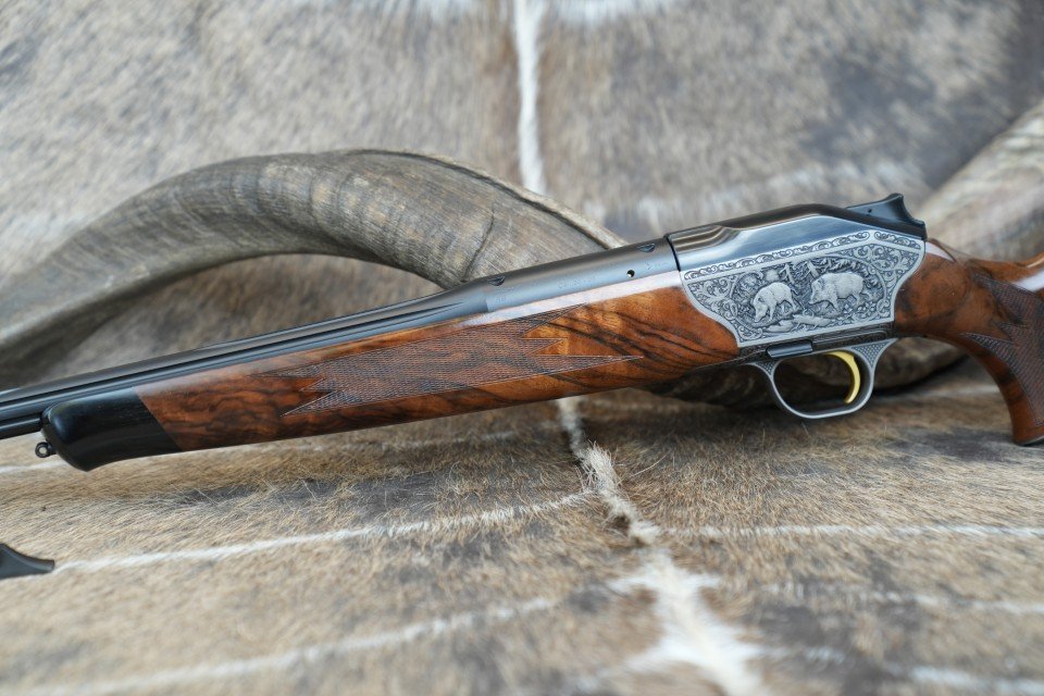 Blaser R8 Baronesse Holzkl. 8 Superfinish Kal. .30-06 spring. kanneliert semi von WAFFEN FLÜHR – Bild 2