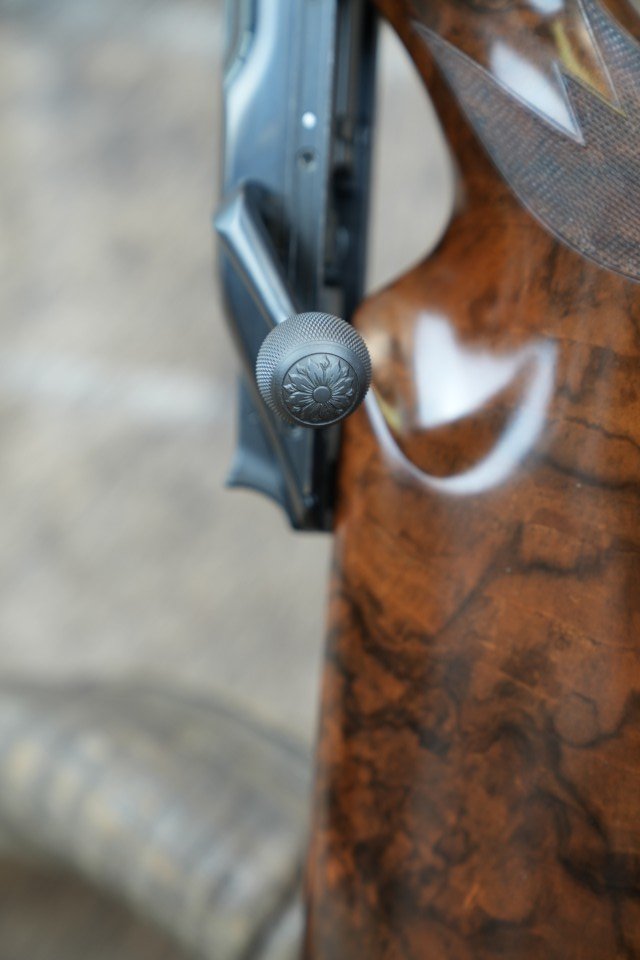 Blaser R8 Baronesse Holzkl. 8 Superfinish Kal. .30-06 spring. kanneliert semi von WAFFEN FLÜHR – Bild 4
