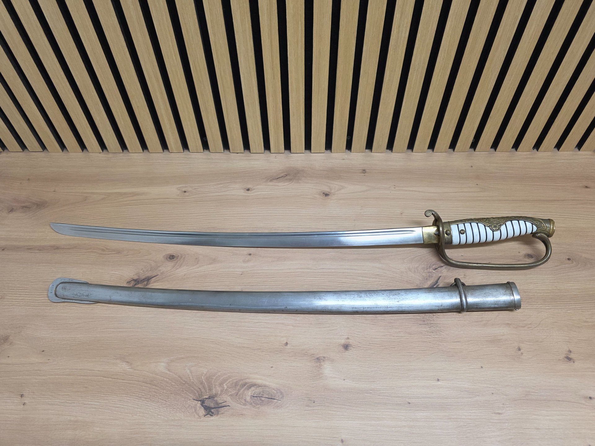 Japanischer Kyu Gunto Offizier Säbel (Shikito), Nummerngleich WW2 Japan – Bild 1