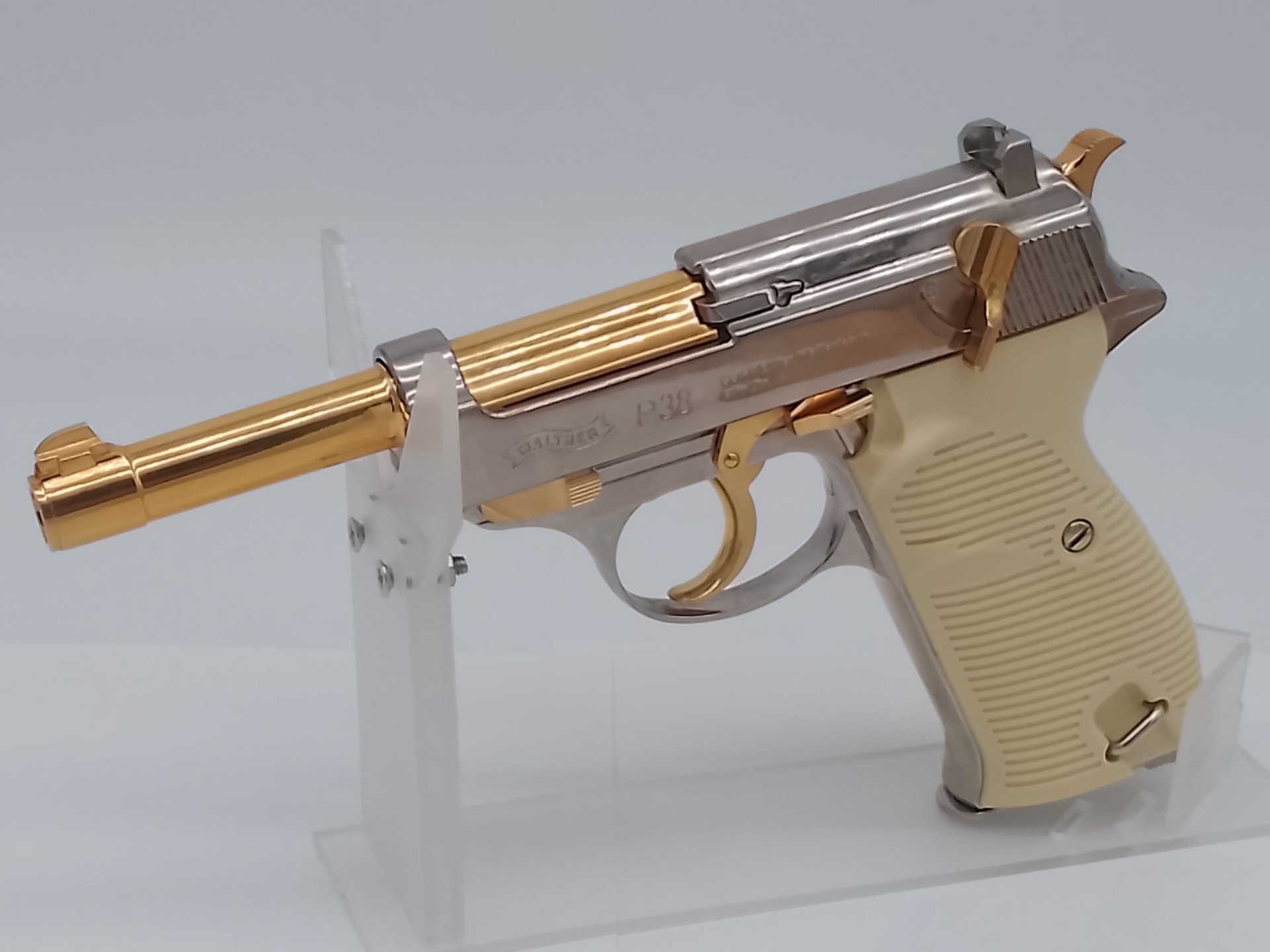 Pistole P38 Gold Edition, Blow - Back, Walther, 4,5mm Stahl BB, CO2 – Bild 1