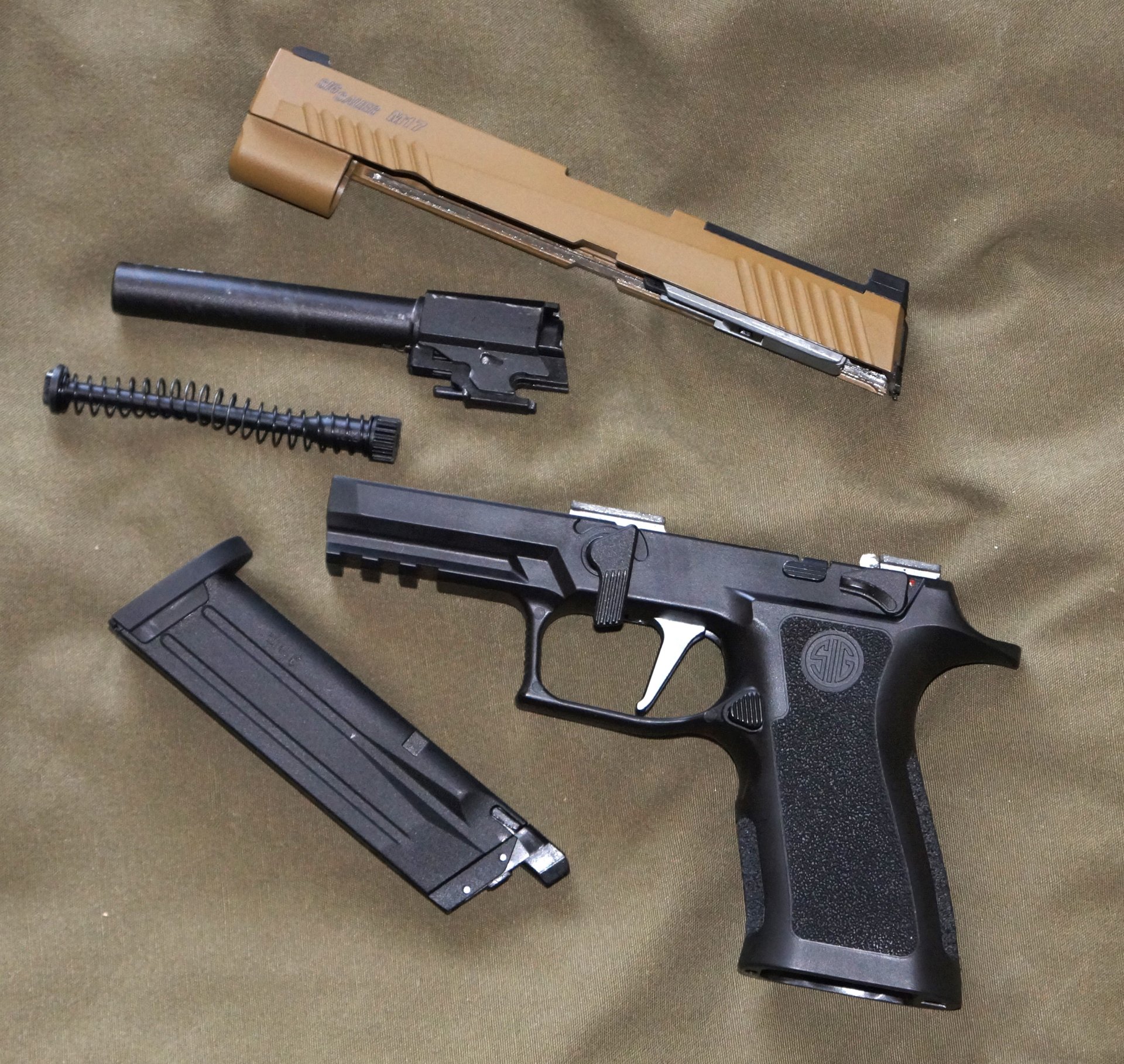 Sig Sauer P320 XCARRY M17 GBB Co2 6mm BB VFC – Bild 4