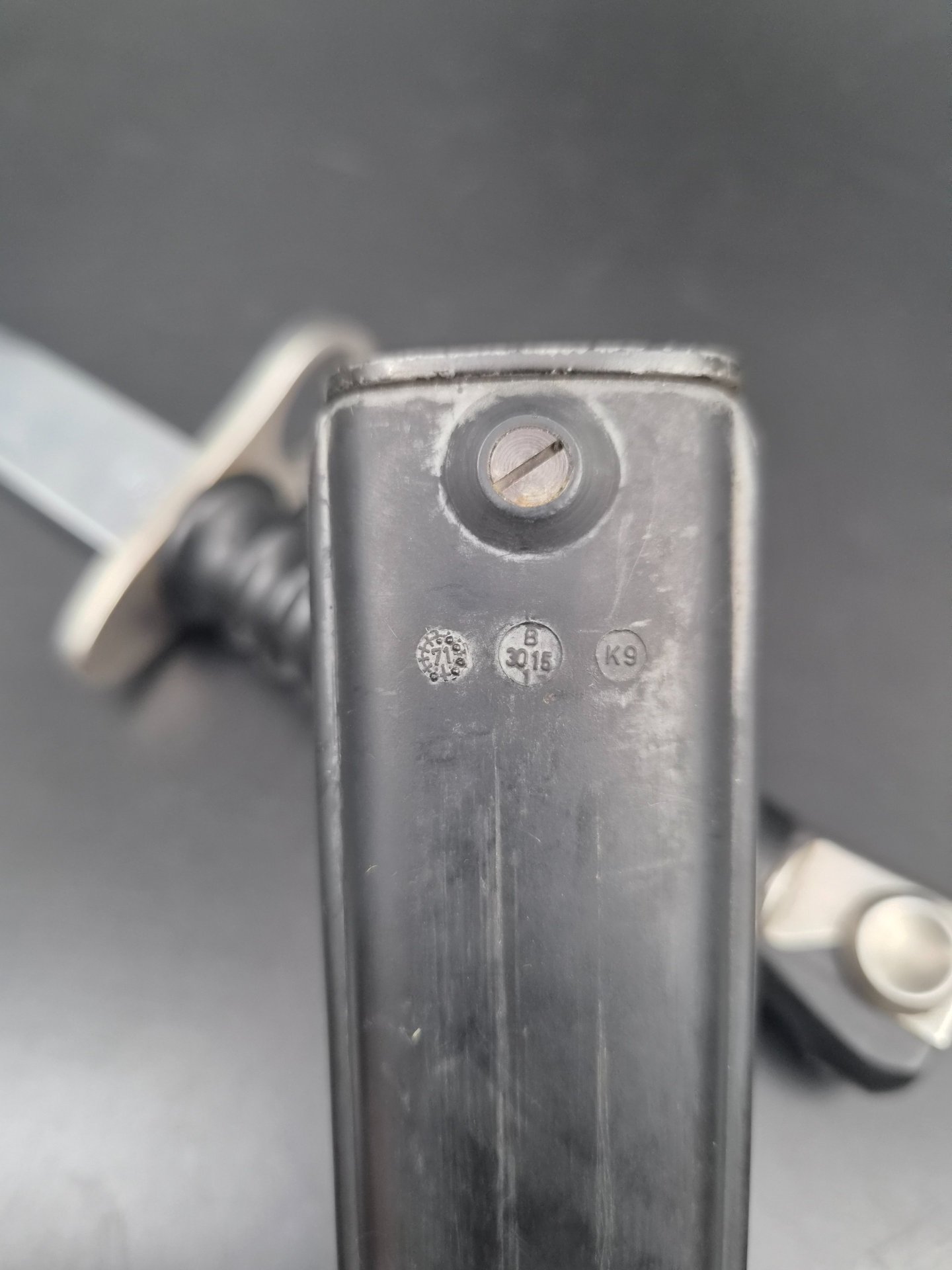 Bajonett schweiz Modell 1957 (Mod. 1957) für Sturmgewehr 57, Victorinox – Bild 1