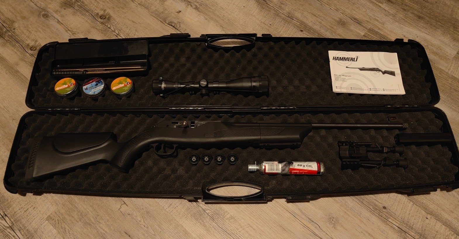 Hämmerli 850 AirMagnum 4,5 mm + Walther ZF 6x42 + Schalldämpfer + 4 Magazine + Koffer + viel Zubehör – Bild 1