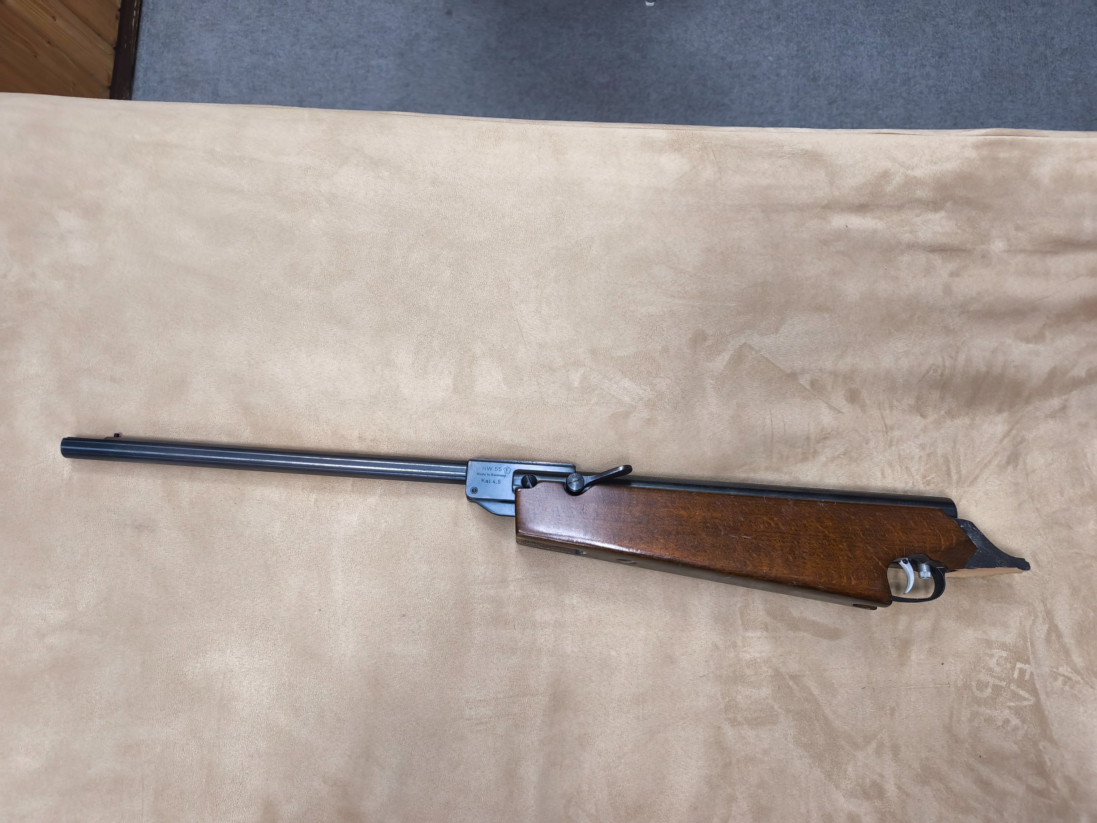 Weihrauch HW 55 Cal. 4,5mm (SN: 1447137) – DEFEKT / Schaftbruch ohne Hinterschaft / ohne Visierung – Bild 2