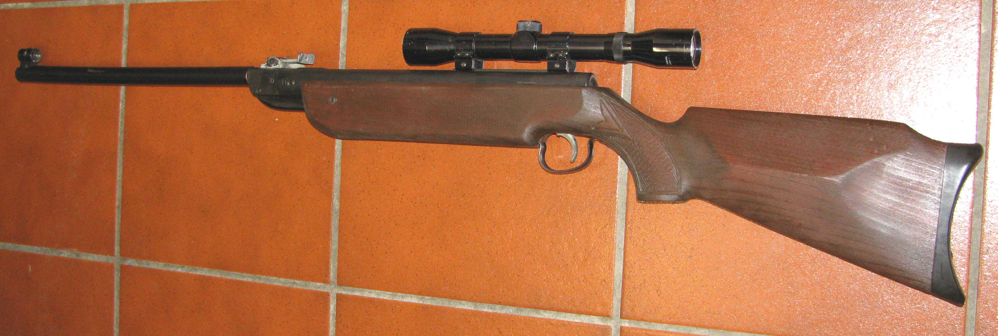 Älteres DIANA Luftgewehr, ein DIANA MOD. 35 mit F - Zeichen / Fehler – Bild 1