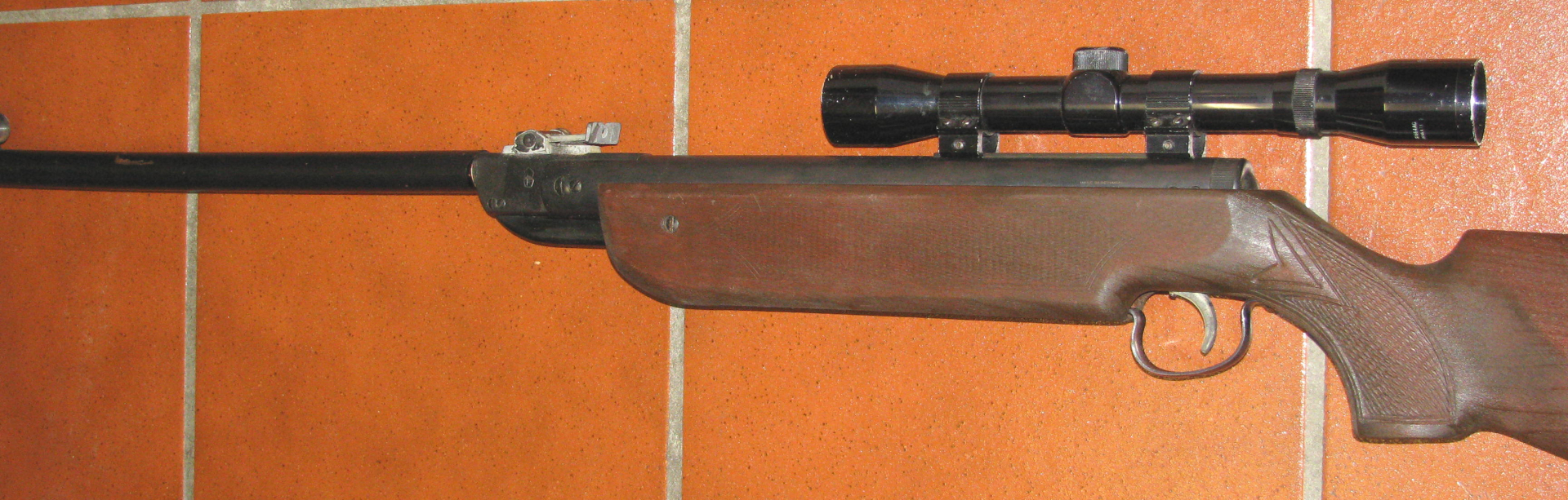 Älteres DIANA Luftgewehr, ein DIANA MOD. 35 mit F - Zeichen / Fehler – Bild 2