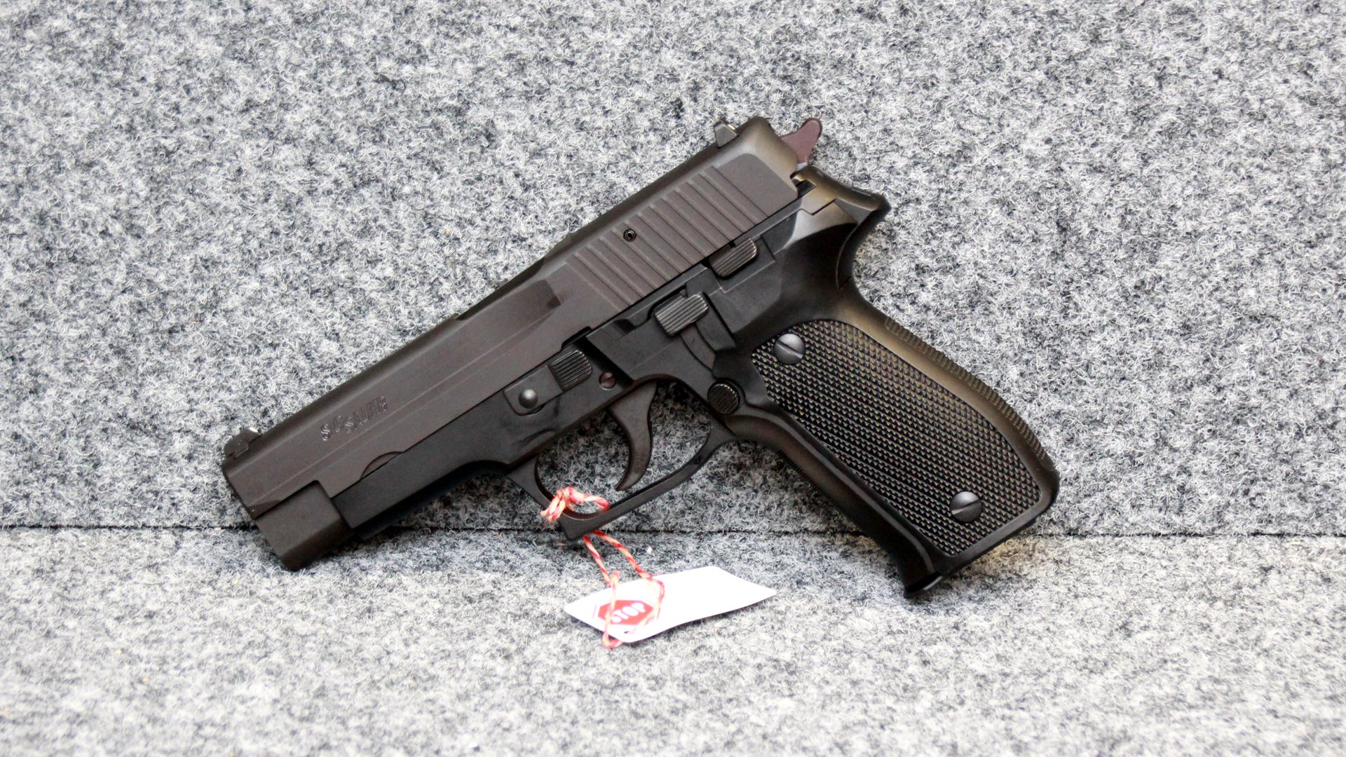 Sig Sauer P226 Kal. 9mm Para – Neuwertiger Sammlerzustand / Komplettset mit Box & Anschussscheibe – Bild 2