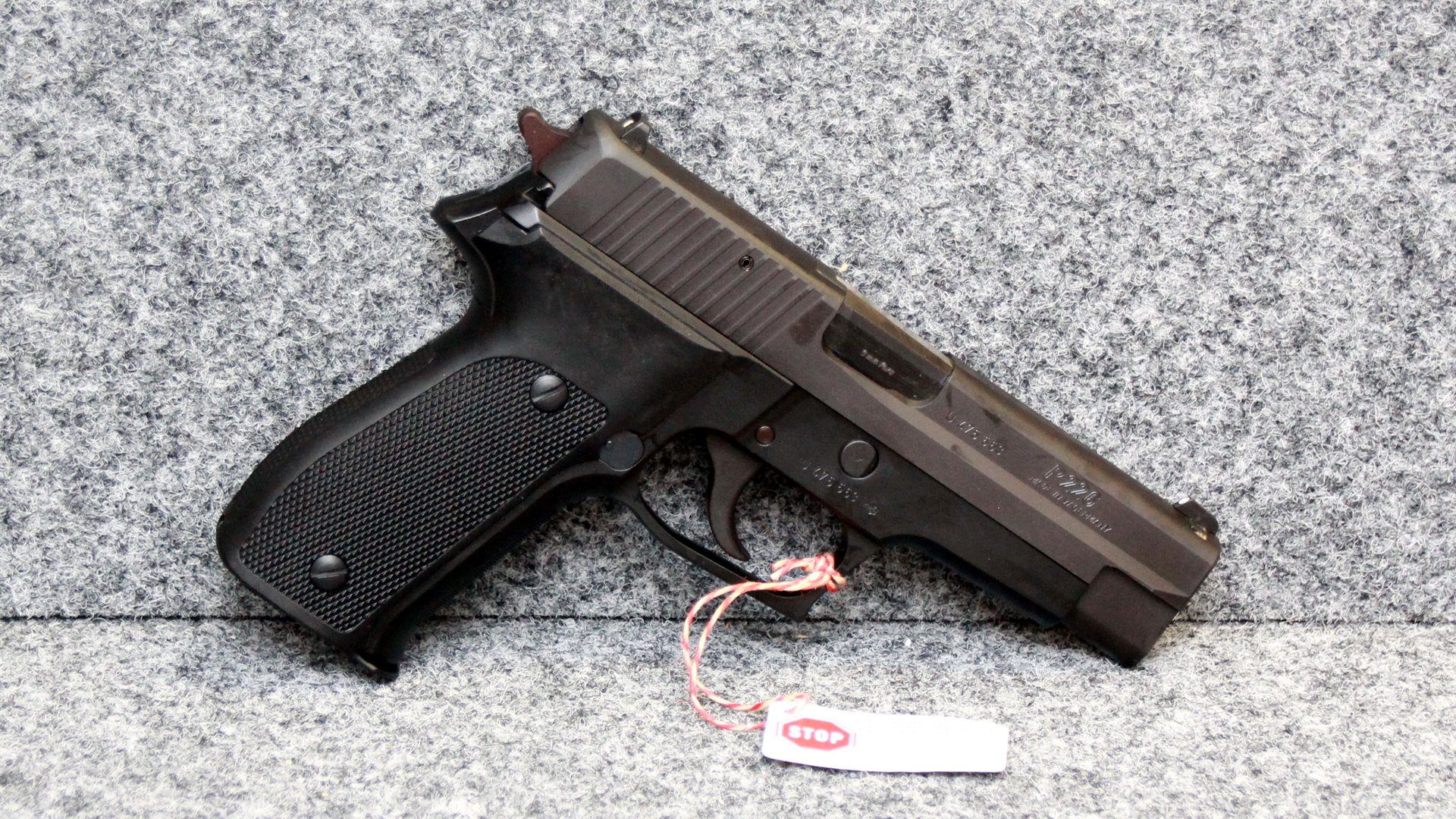 Sig Sauer P226 Kal. 9mm Para – Neuwertiger Sammlerzustand / Komplettset mit Box & Anschussscheibe – Bild 3