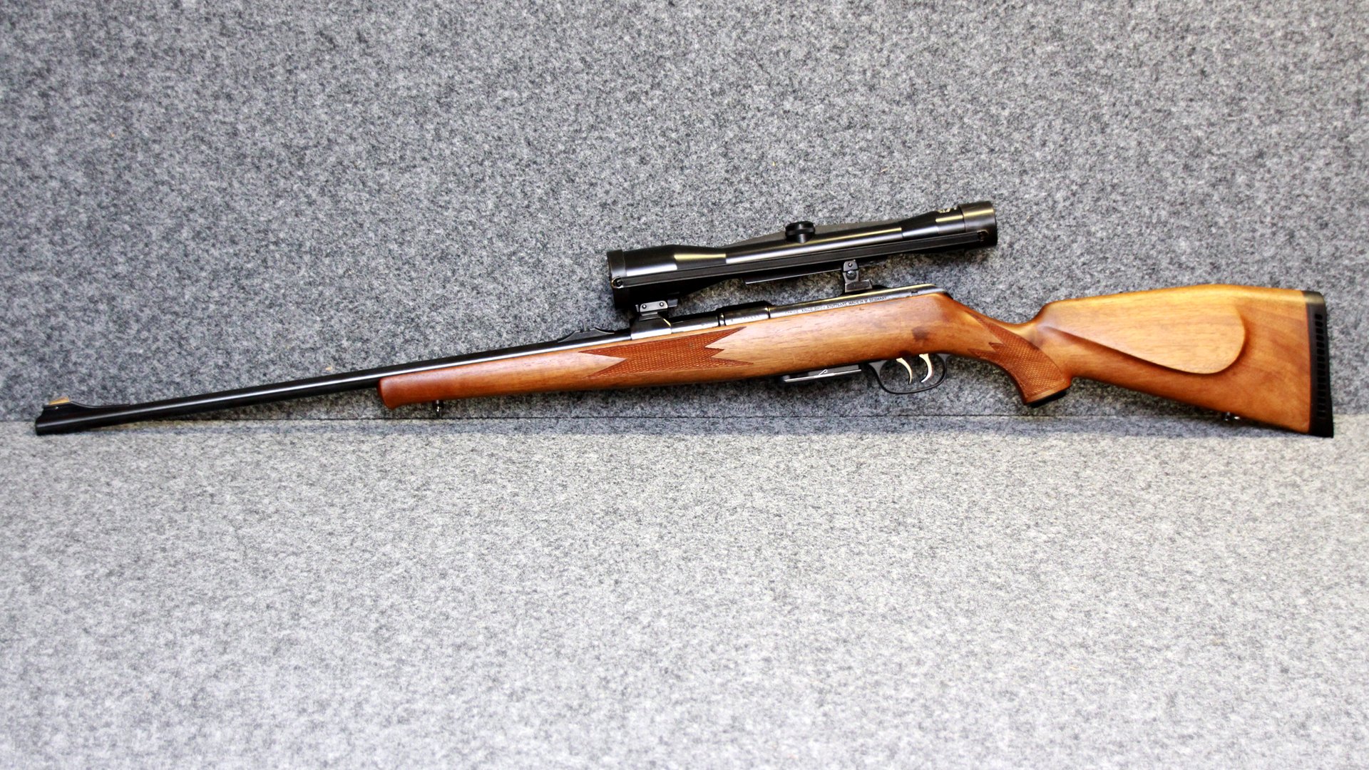 Krico Modell 700 Kal. .222 Rem. – Deutsche Präzisions-Jagdbüchse mit Schmidt & Bender 6x42 ZF – Bild 1