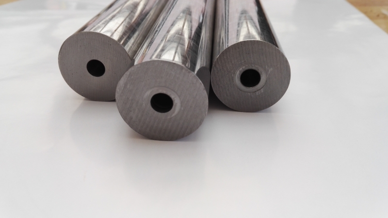 Drilled steel tube - Gebohrte Stangen – Bild 1
