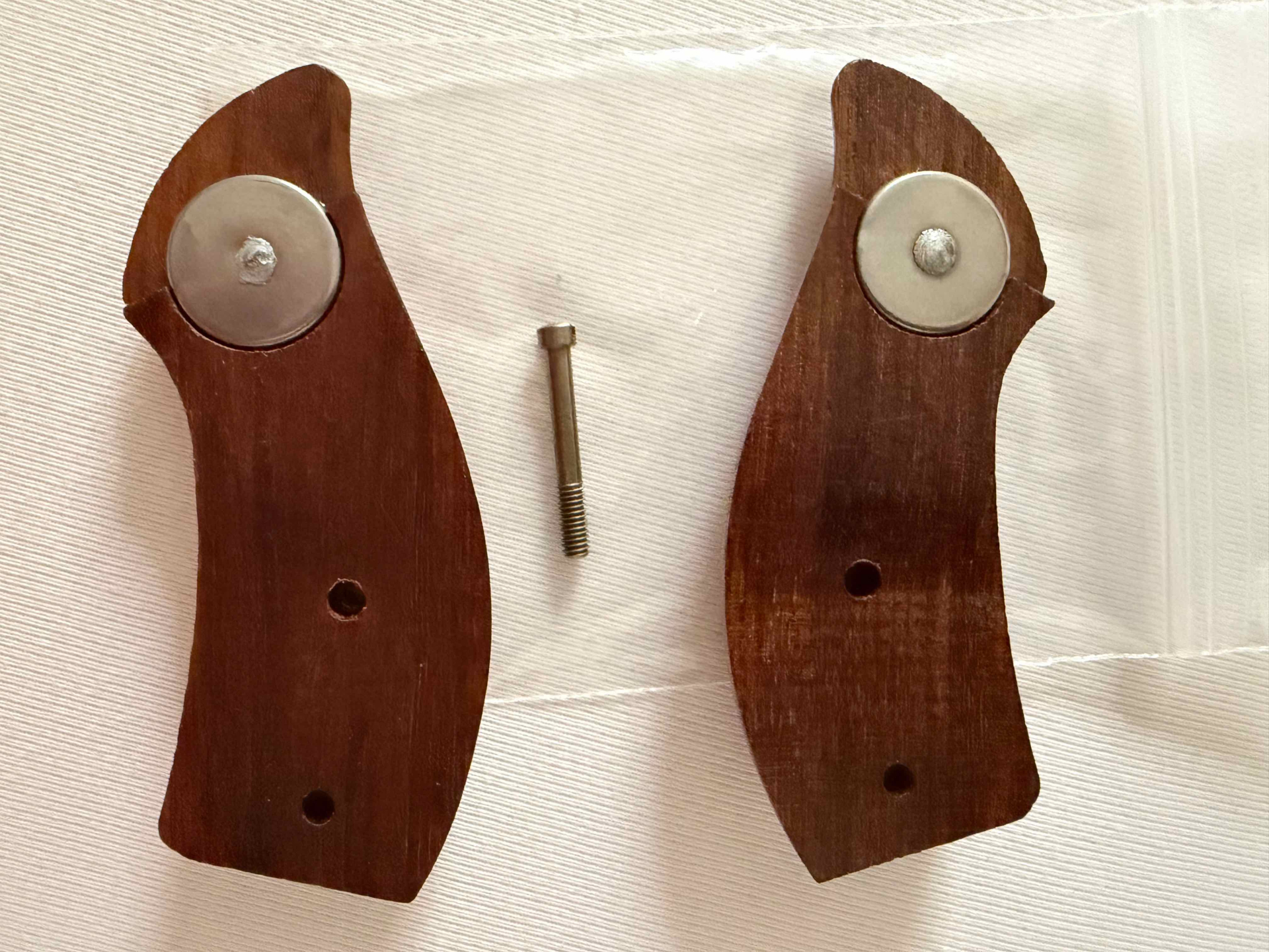 Sehr selten: S&W - Griffe für Mod. 36, 60 oder ERMA EGR 66, 66X oder Weihrauch HW 37, 88, neu! – Bild 2
