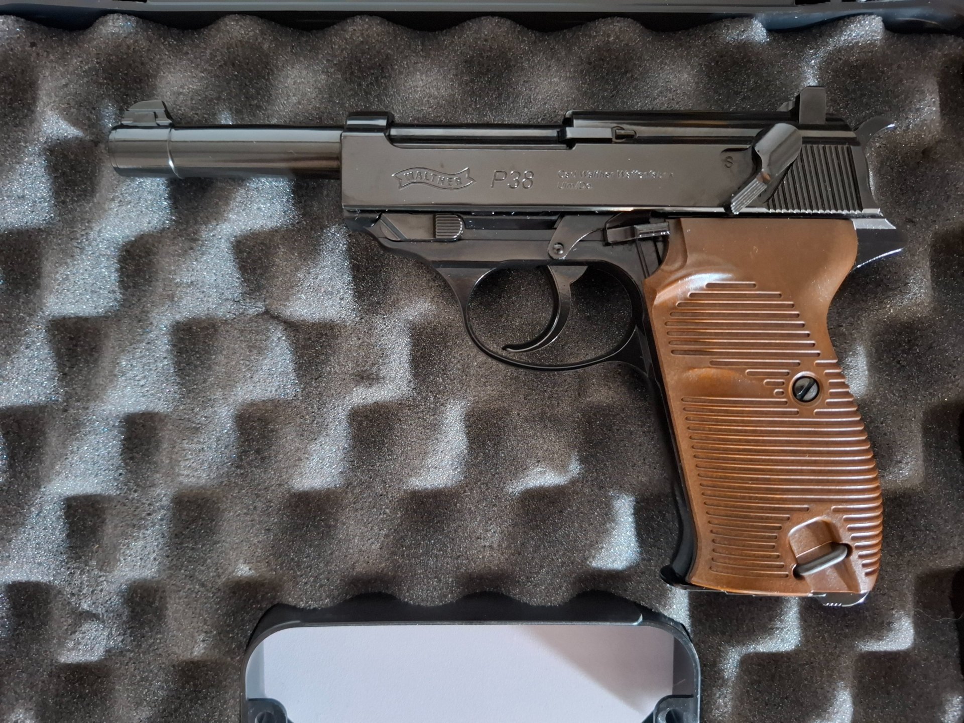 Walther P38 4,5mm BB inkl. Koffer – Bild 1