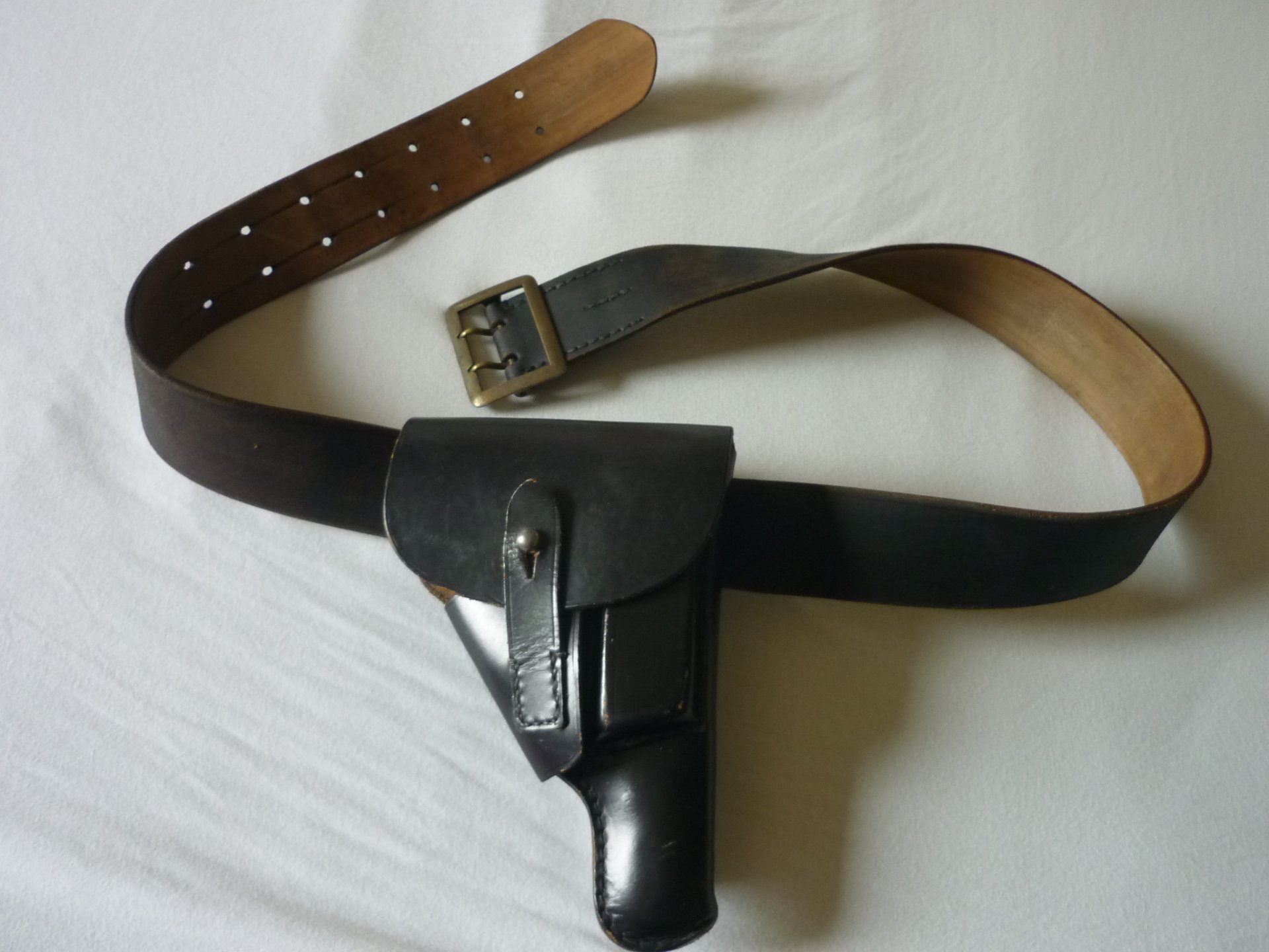 Pistolentasche Pistolenholster Koppelriemen Zweidornkoppel – Bild 1