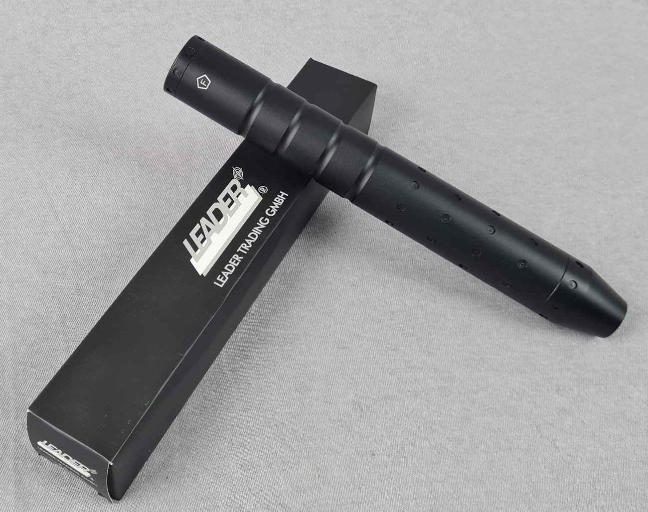Schalldämpfer 4,5-5,5 mm für Luftgewehre, "F im Fünfeck" – Bild 1