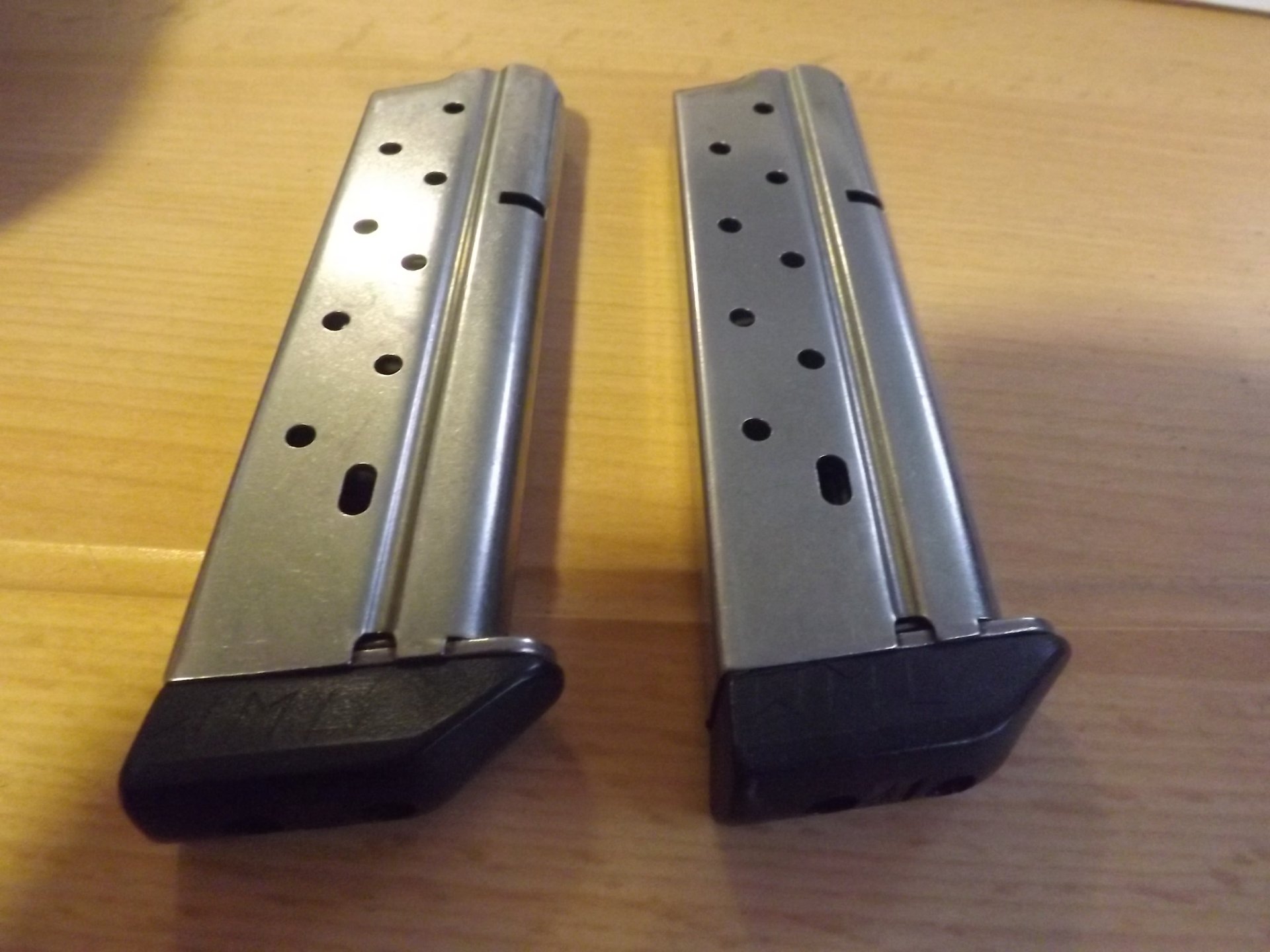 2 x 1911 9mm Magazine mit Stossboden – Bild 2