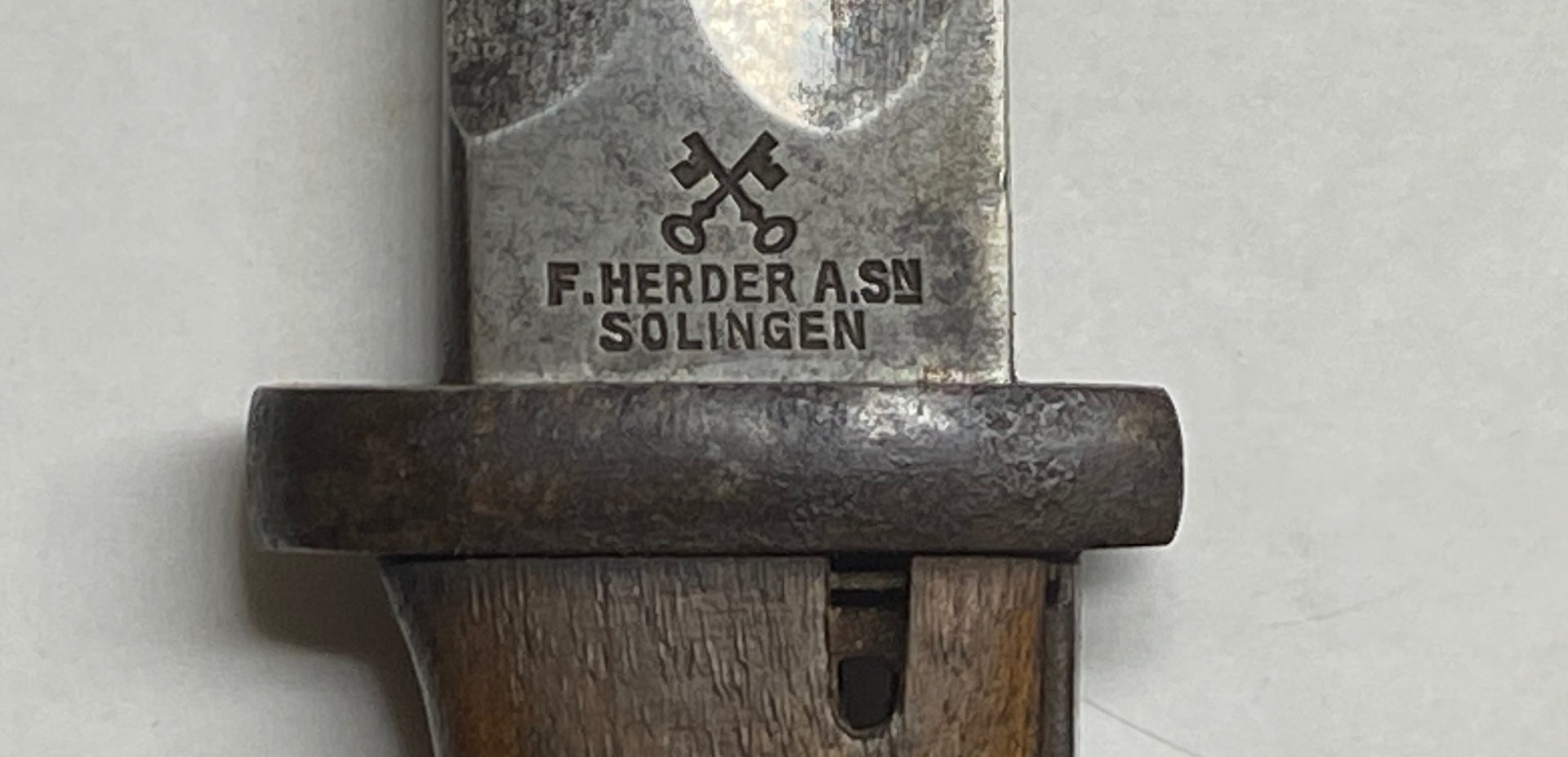 Preußisches Bajonett 84/98 Ersten Weltkrieg – Doppelstempelung des Herstellers WALTHER - HERDER 1916 – Bild 2