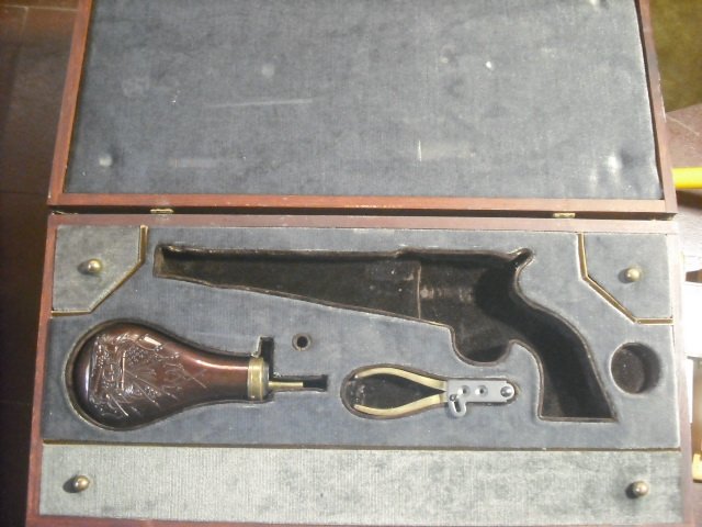 Präsentationsbox für Vorderladerrevolver – Bild 1
