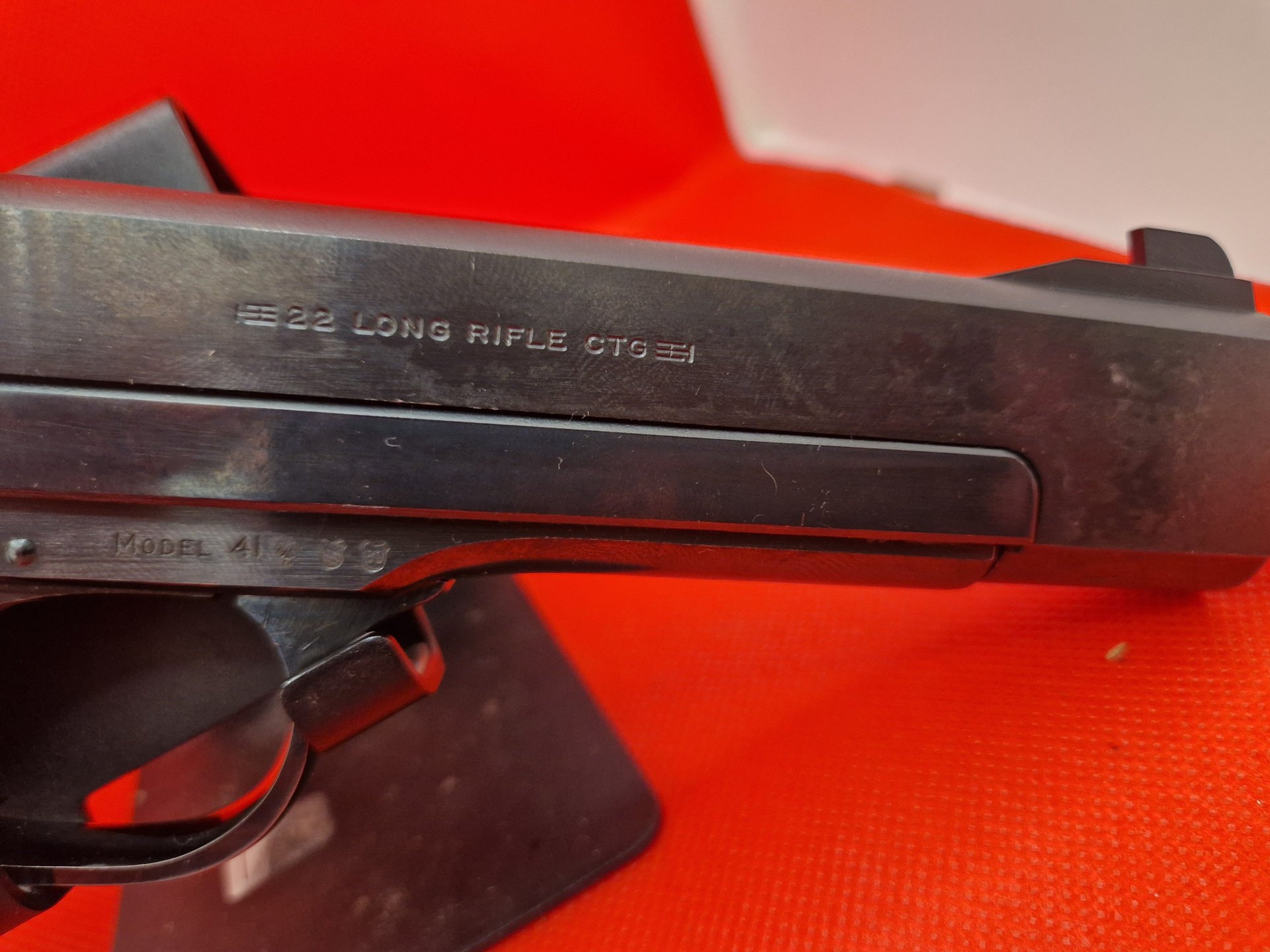 Smith & Wesson Model 41 (.22 lr) – Club 30 Büchsenmacher-Tuning – Docter Sight II+ – Nill Matchgriff – Bild 8