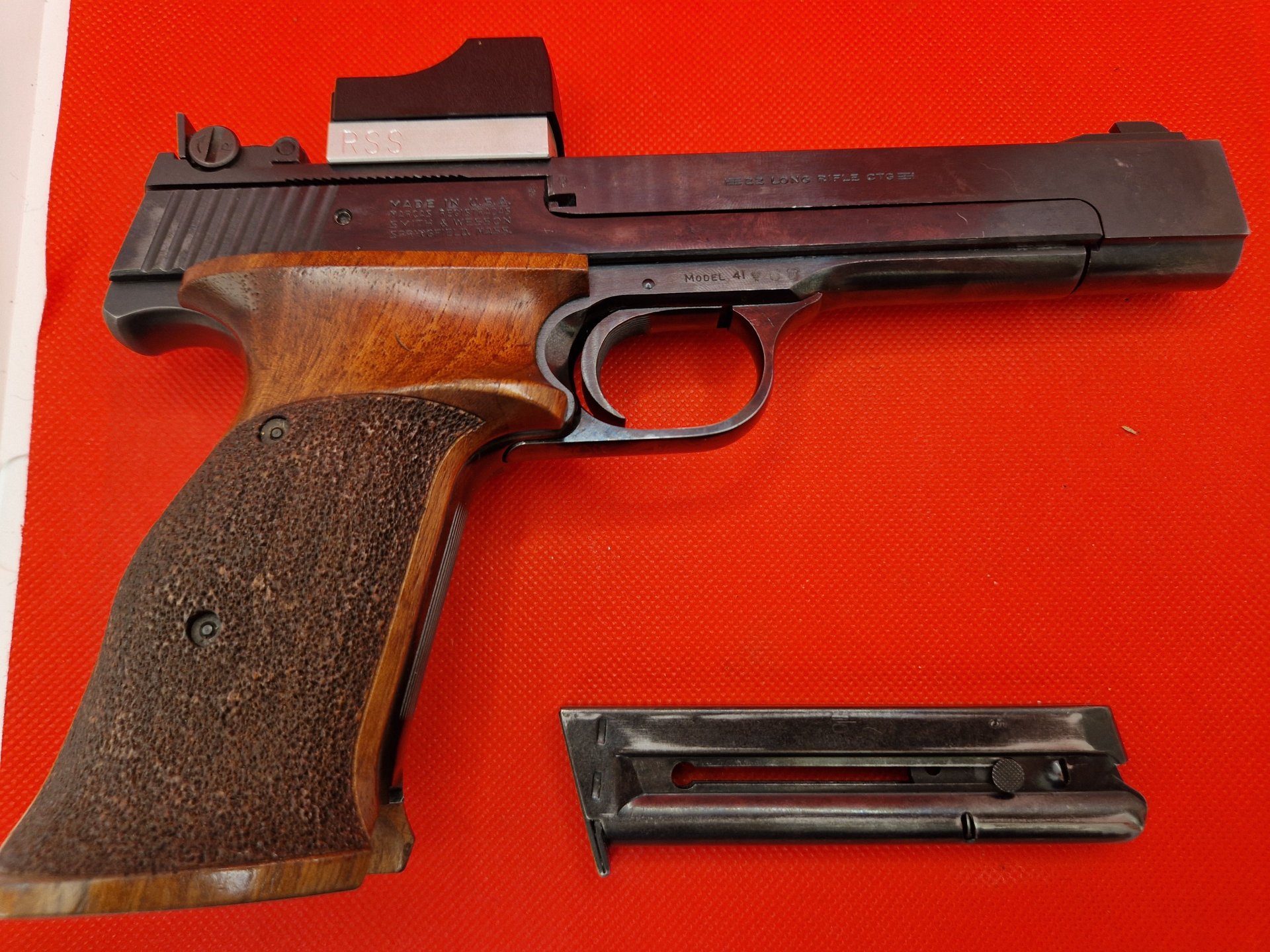 Smith & Wesson Model 41 (.22 lr) – Club 30 Büchsenmacher-Tuning – Docter Sight II+ – Nill Matchgriff – Bild 12