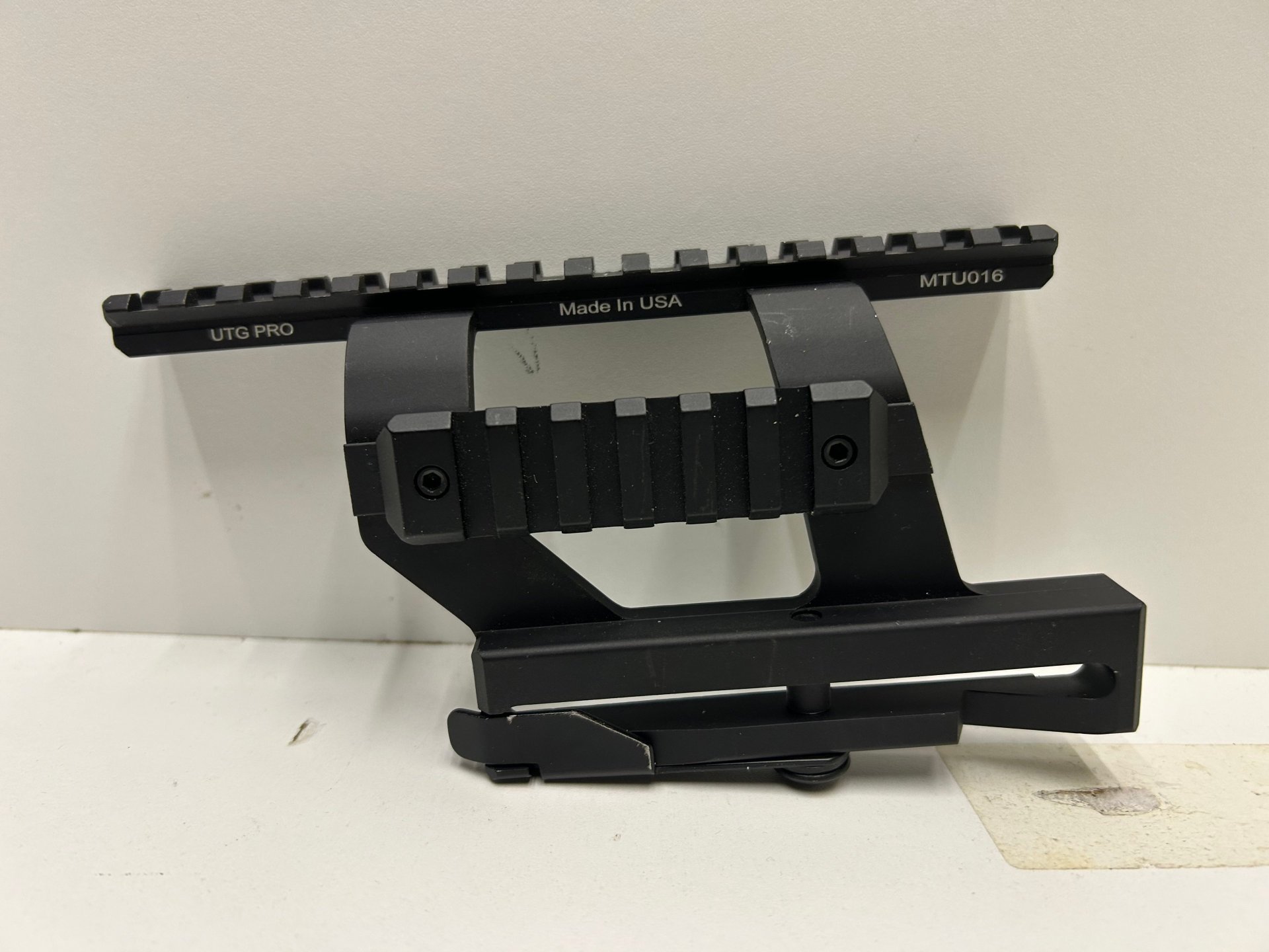 Seitenmontage für Saiga UTG – Bild 1