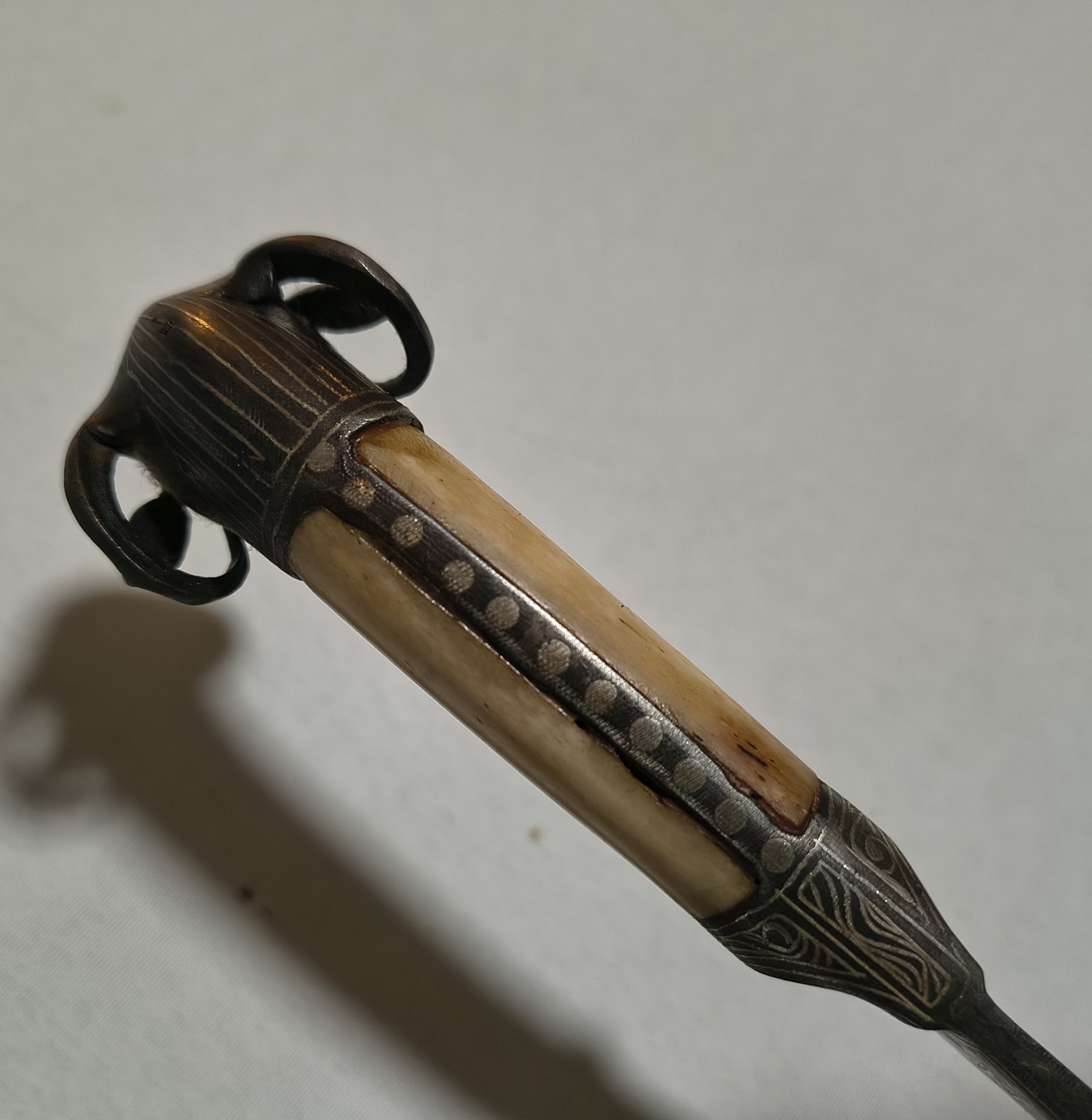 Antiker indo-persischer Dolch Widderkopf Damaststahl Pesh-Kabz – Bild 2
