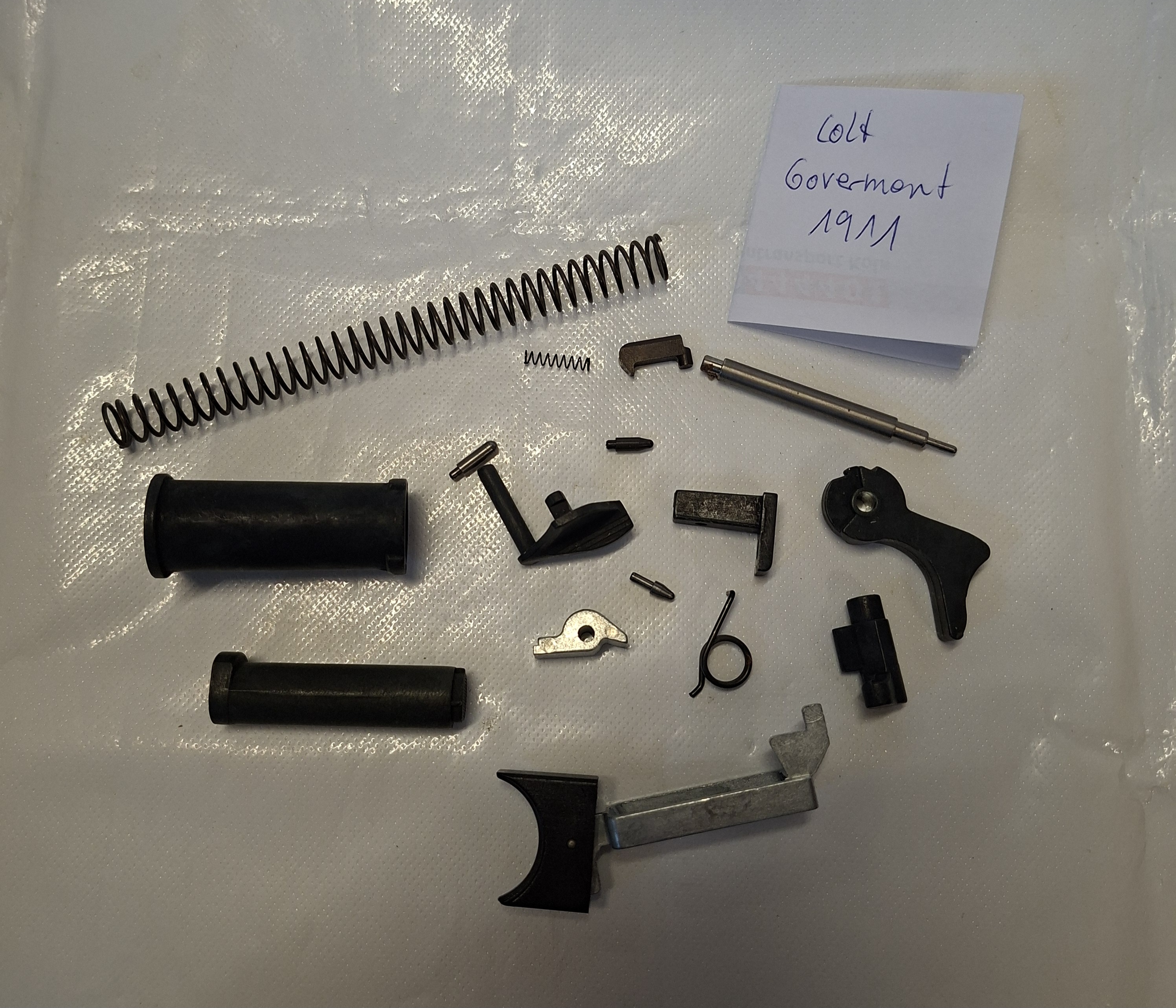 Kleinteile Konvolut für PTB Colt Gov.1911 – Bild 1