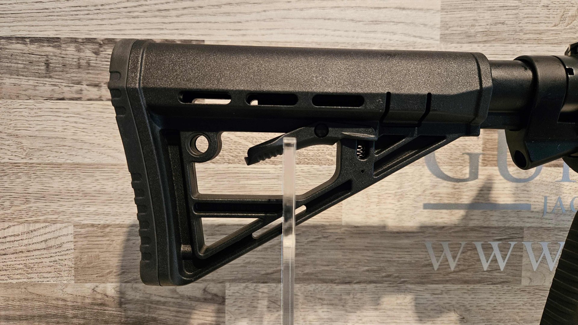 Neuware vom Fachhandel - Schmeisser AR15 M5FL FDE 16,75" .223Rem montiert mit Falke 1-8x24 TAC – Bild 3