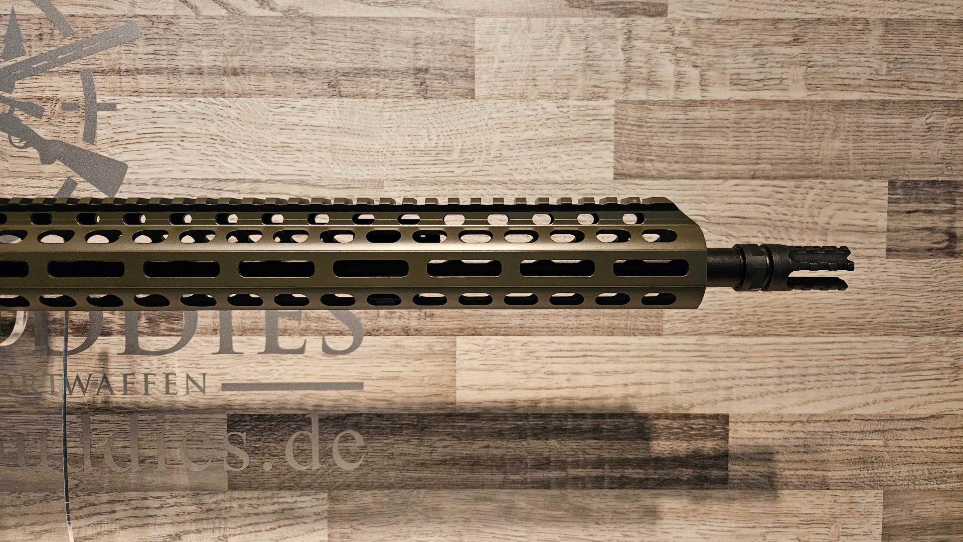 Neuware vom Fachhandel - Schmeisser AR15 M5FL OD Green 16,75" .223Rem montiert mit Falke 1-8x24 TAC – Bild 5