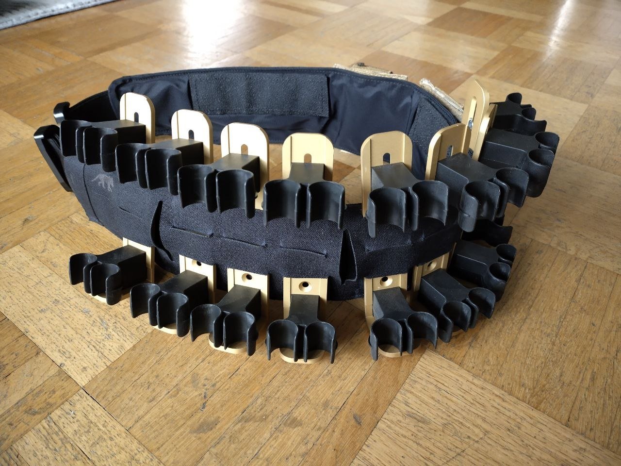IPSC Flinte Schrotpatronengurt komplett – Tasmanian Tiger / Cobra / 8-Quad-Load-Caddies – Bild 1