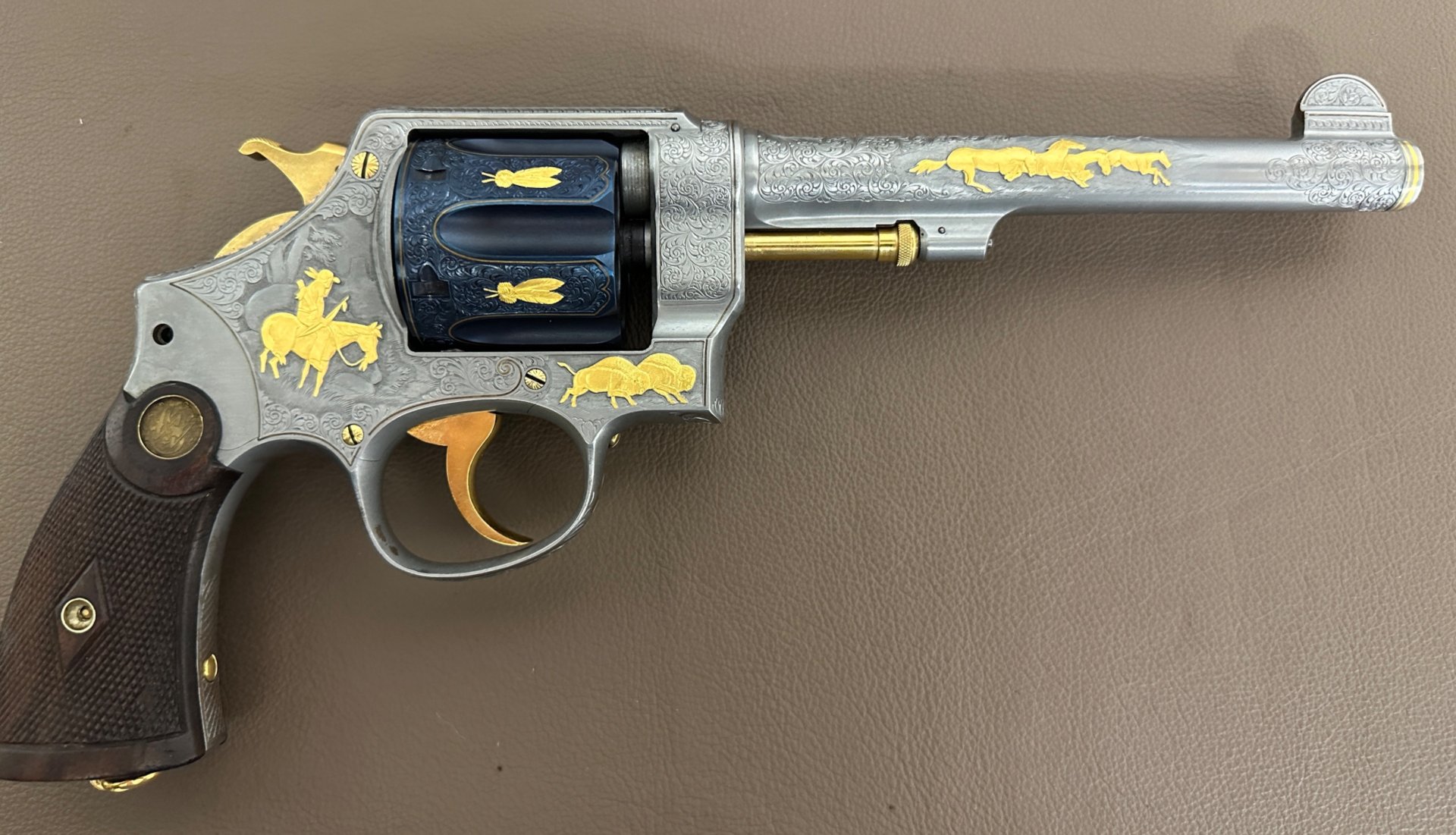CUSTOMGRAVUR mit Goldeinlagen Revolver Smith & Wesson Hand Ejector Kal. 455 Webley MK II – Bild 10