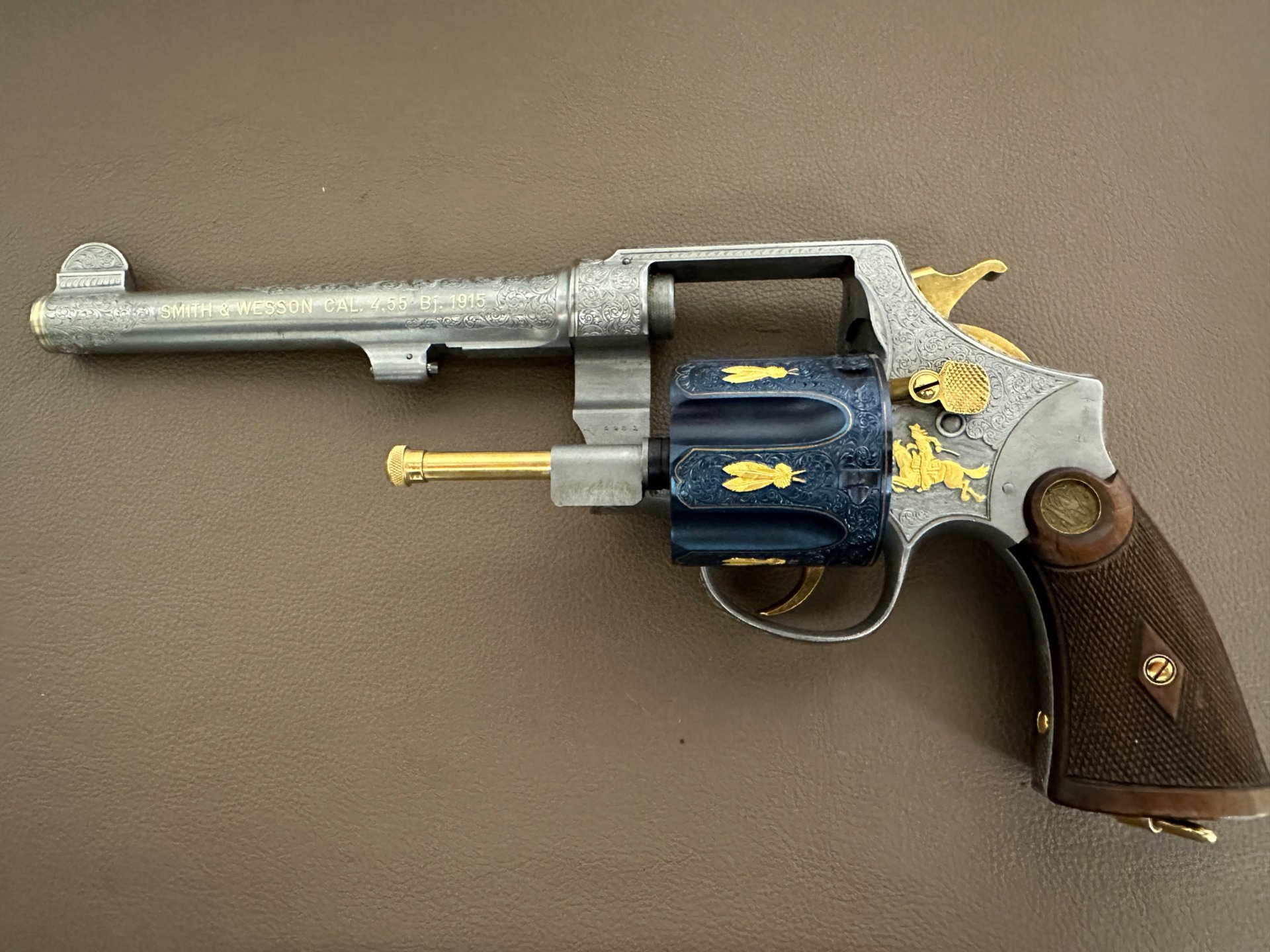 CUSTOMGRAVUR mit Goldeinlagen Revolver Smith & Wesson Hand Ejector Kal. 455 Webley MK II – Bild 4
