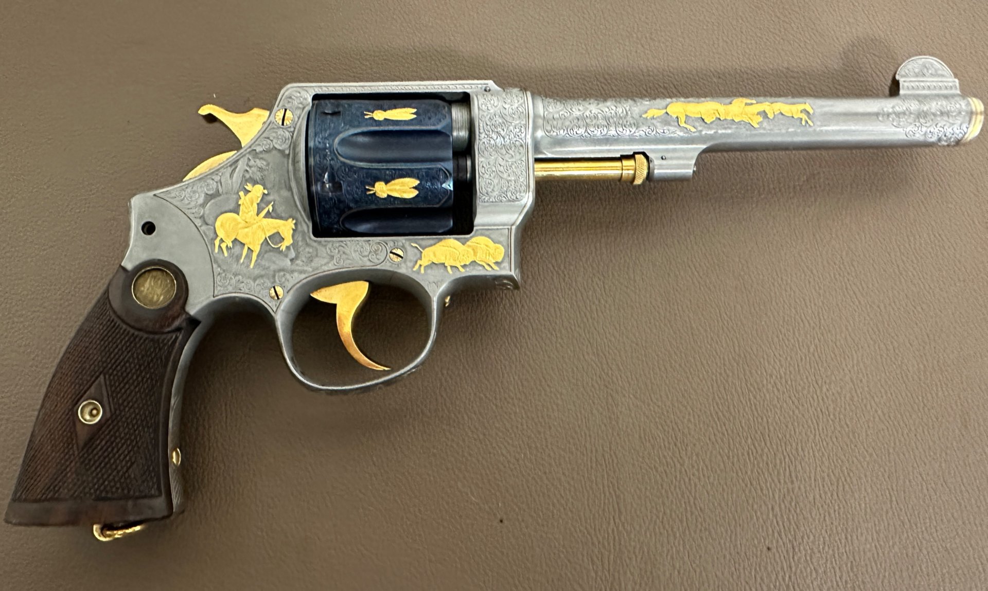 CUSTOMGRAVUR mit Goldeinlagen Revolver Smith & Wesson Hand Ejector Kal. 455 Webley MK II – Bild 17