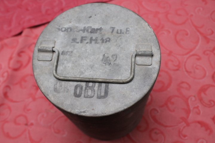 Wehrmacht Seltener Blechbehälter 7-8Ladung zur SFH 18. Originalstück.In Bestzustand. – Bild 1