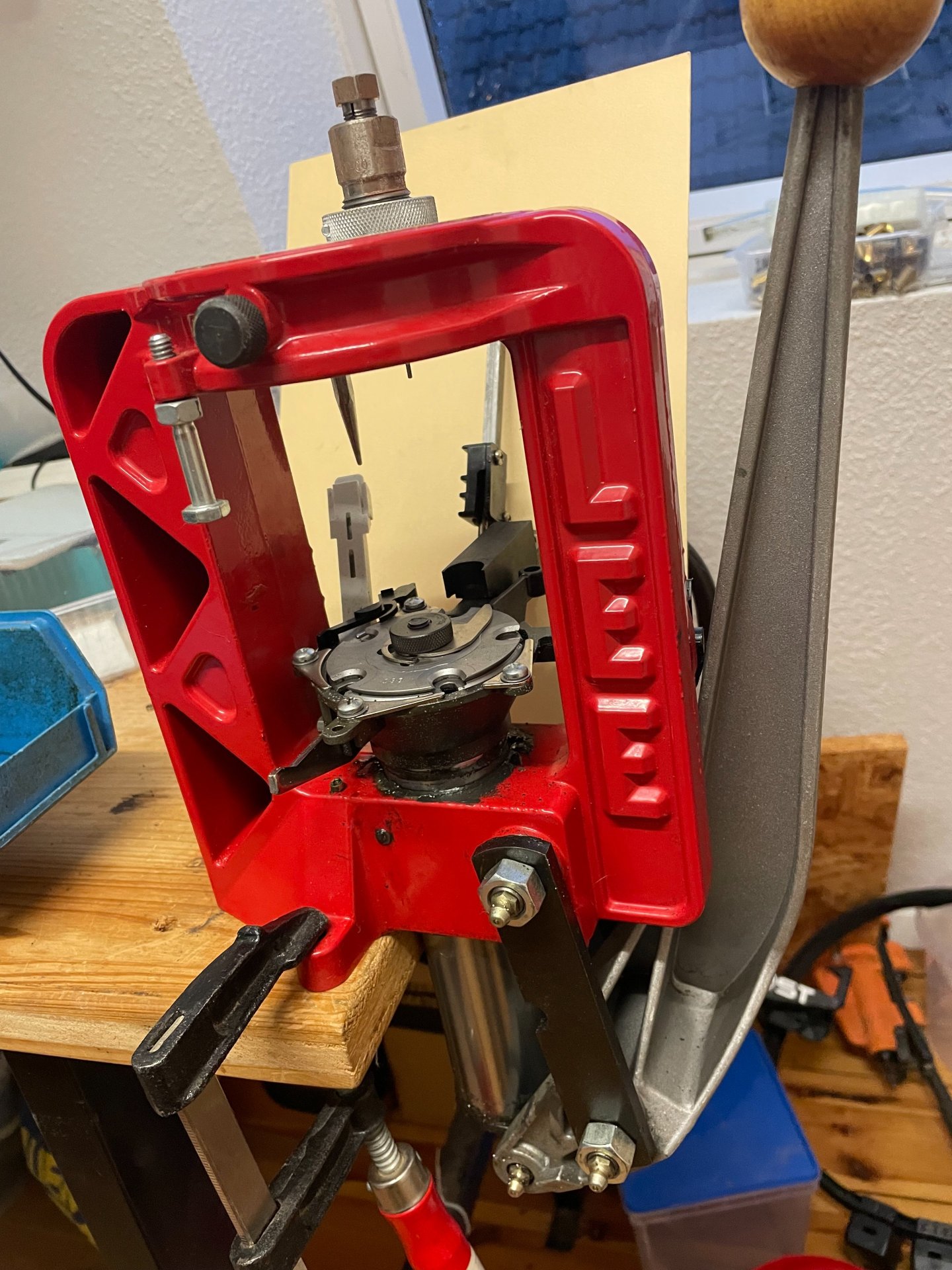 LEE Loadmaster progressive 5-Stationen Ladepresse für Pistolen Kaliber – Bild 1