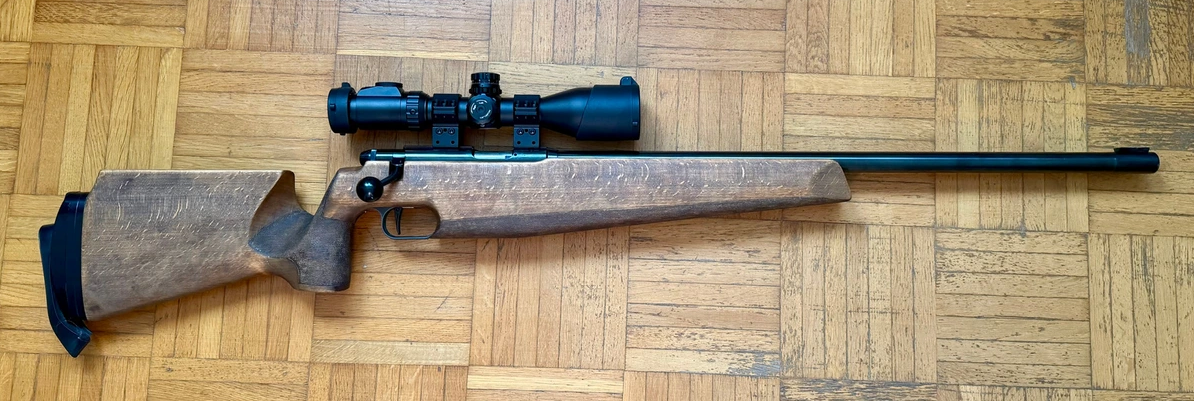 Anschütz Match 54 Kleinkaliberbüchse .22 lr mit Zielfernrohr 4-16x und Schaftkappe – Bild 1
